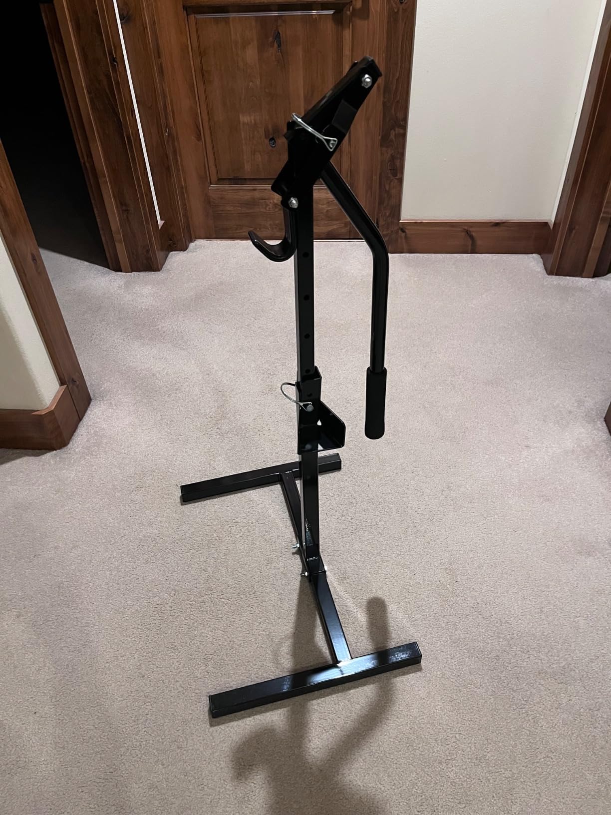Snowmobile Lever Lift Stand with Handlebar Cup, 33-1/4