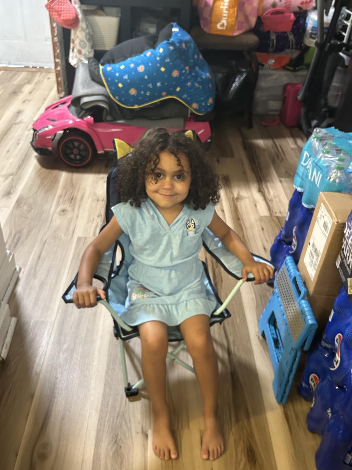 Bluey Kids Folding Camping Chair with Cup Holder & Storage Pocket, Portable Outdoor Chair for Toddlers & Children, Lightweight Foldable Chair for Camping, Beach, Picnic & Backyard customer photo 2