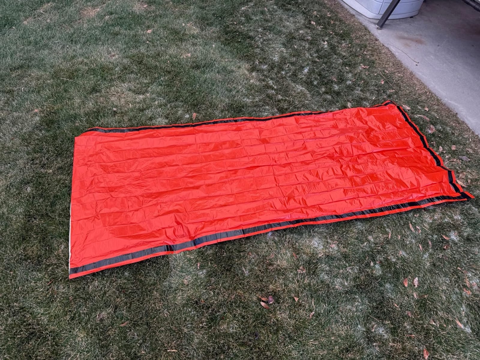 Emergency Sleeping Bag Survival Bag, Cymuber Portable Waterproof Thermal Bivy Sacks Tac Bivvy Bags, Camping Mylar Sleeping Bag Survival Gear Emergency Blankets Survival Shelter customer photo 1