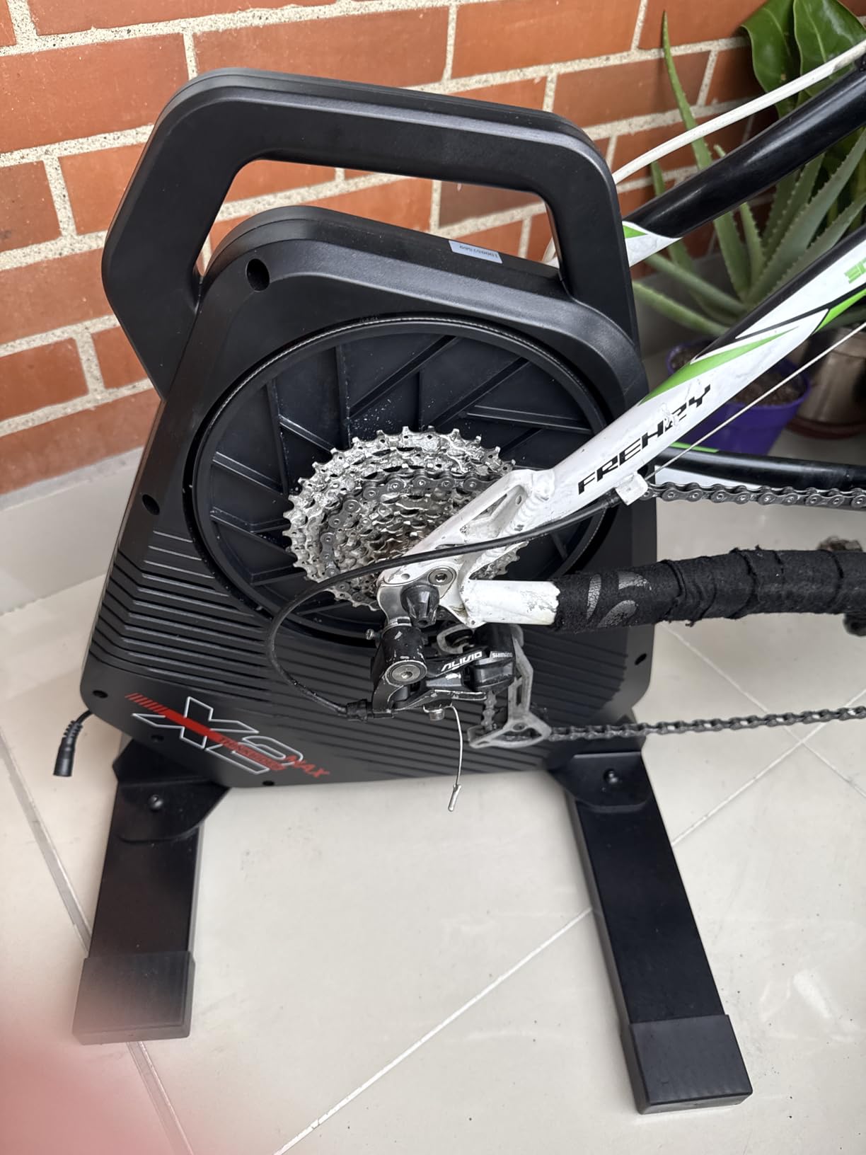 ThinkRider X2Max Smart Bike Trainer, 2000w, Simulates 18% Slope, ANT+ & BLE customer photo 1