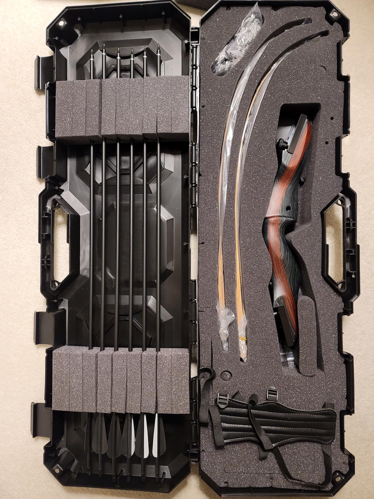 MTM BC34TD Takedown Recurve Bow Case, Lockable Storage, Airline Approved Hard Case, Hold's 16 Arrows, For One Target or Hunting Bow Setup, Made in USA, Black customer photo 2
