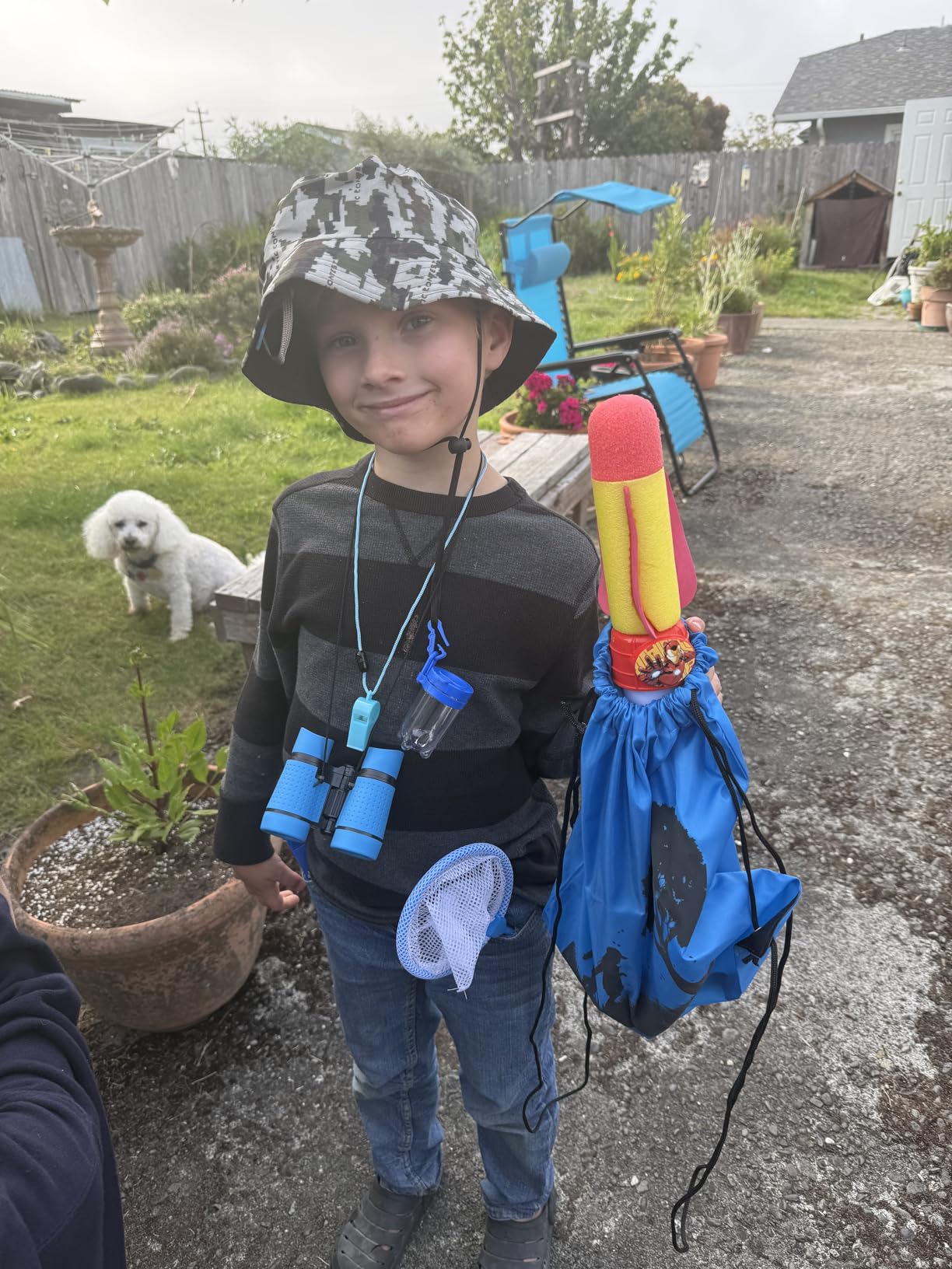 Kids Explorer Kit & Bug Catcher Kit, 10 Pcs Kids Outdoor Exploration Set with Backpack & Hat, Flashlight, Binoculars, Outdoor Camping Adventure Toys for Boys Girls 3-12 customer photo 2