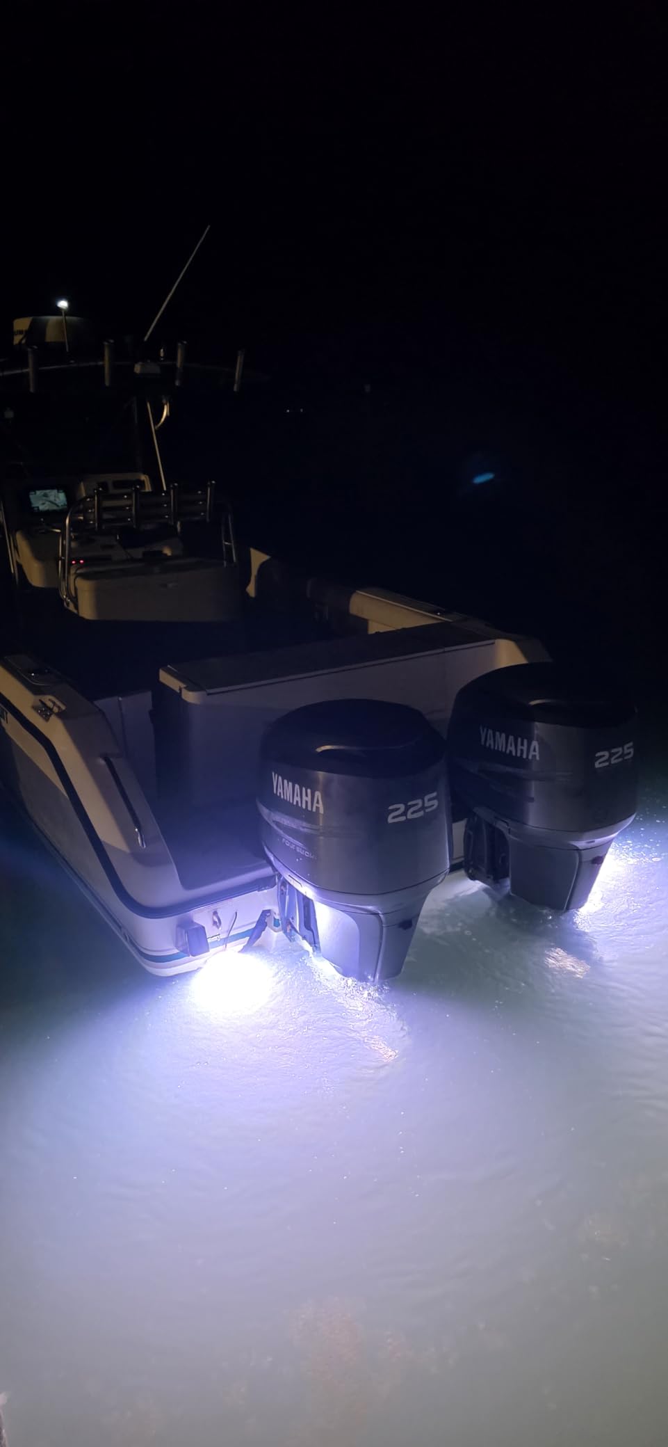 HUSUKU GT12 12000LM Underwater Boat Dock Lights RGB Marine Color Light Kit, 5IN 60LED 12V 120W IP68, All-Metal Body, Wireless Grouping & Control Auto-Sync customer photo 2