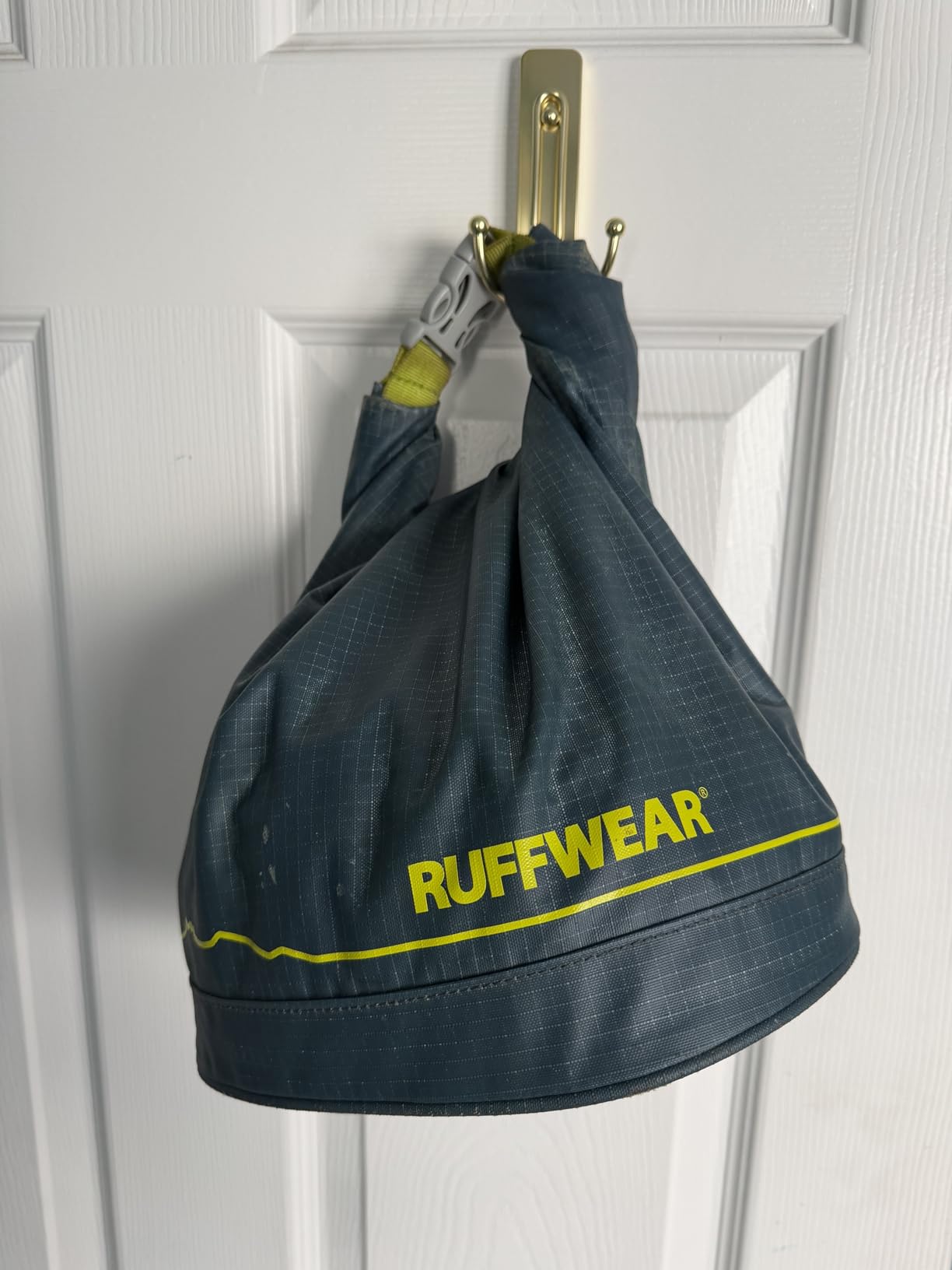 Ruffwear Kibble Kaddie Dog Food Travel Bag, Basalt Gray | Roll-Down Closure Storage, Easy-Pour Spout, Compact Waterproof Odor-Sealing Liner with Stash Pocket, 10L/42 Cups customer photo 2