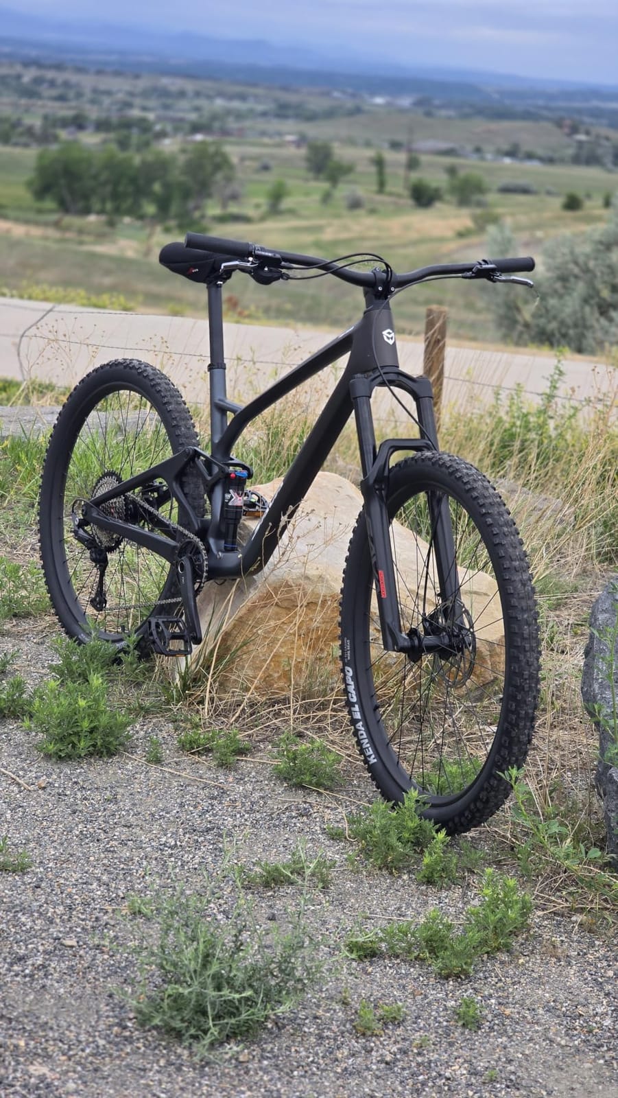 SAVADECK Titan 612 Carbon Fiber Soft Tail Mountain Bike - All-Terrain Suspension, Off-Road Racing, M6100 12-Speed for Adults customer photo 2