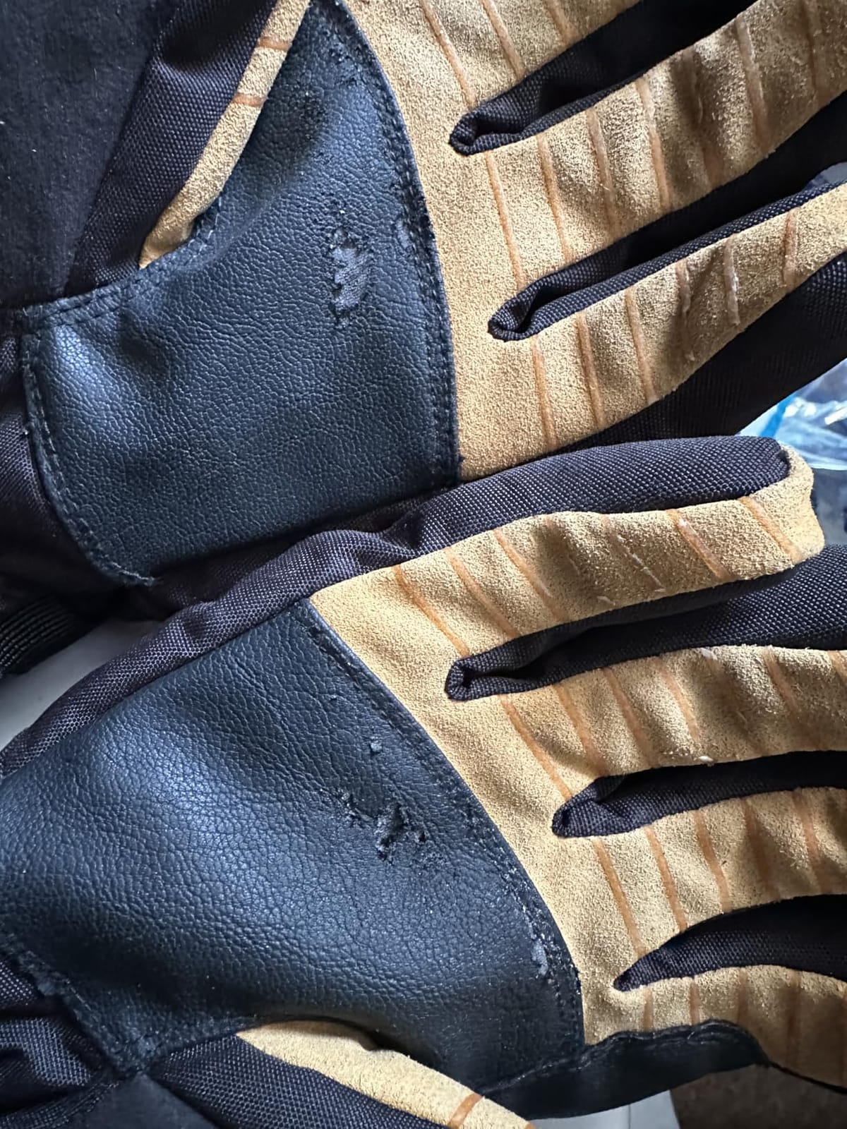 Carhartt Men's Storm Defender Insulated Gauntlet Glove with Liner Combo customer photo 1