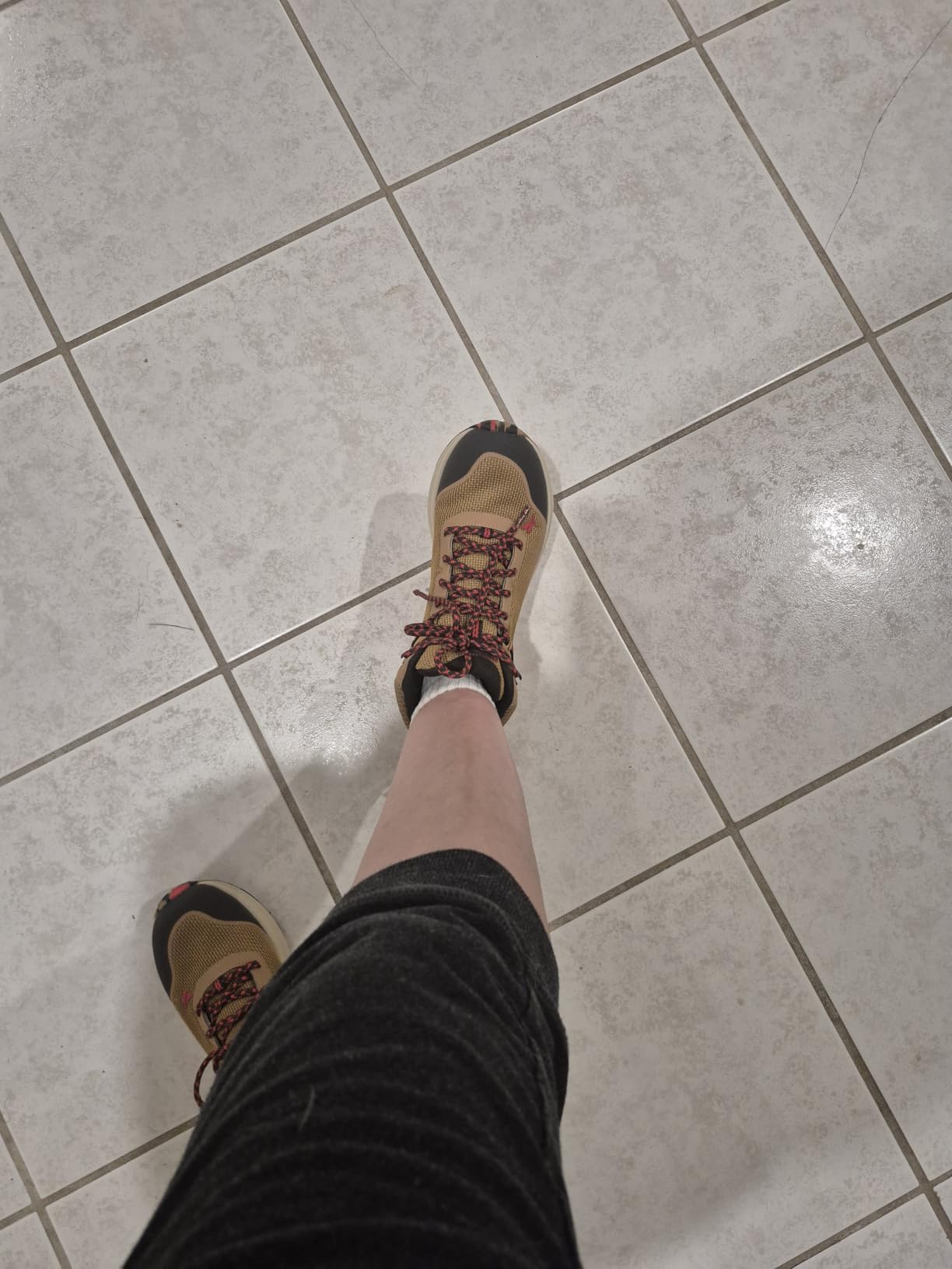 Vaikix Womens Waterproof Hiking Boots, Comfortable Lightweight Trail Boots customer photo 2