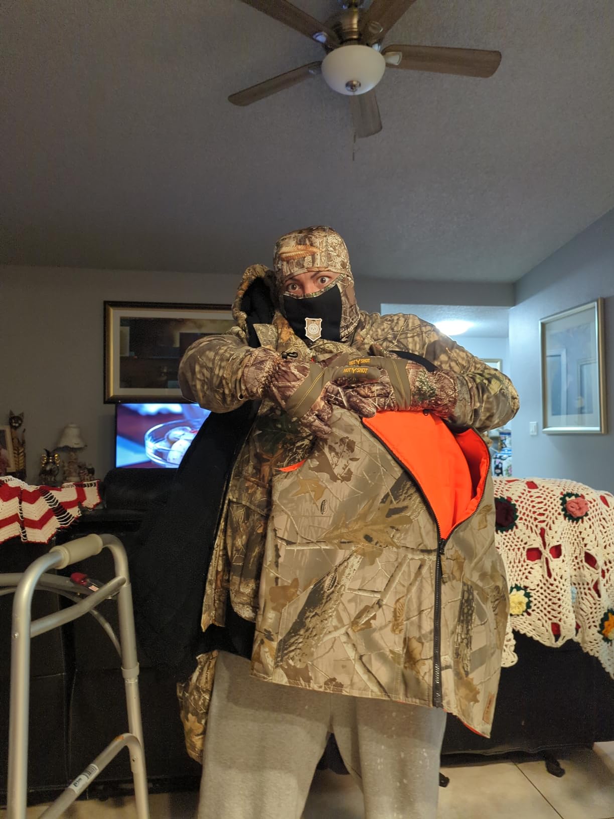 HOT SHOT Men's Camo Defender Glove, Waterproof, Insulated Cold Weather Gloves for Hunting, Fishing customer photo 1