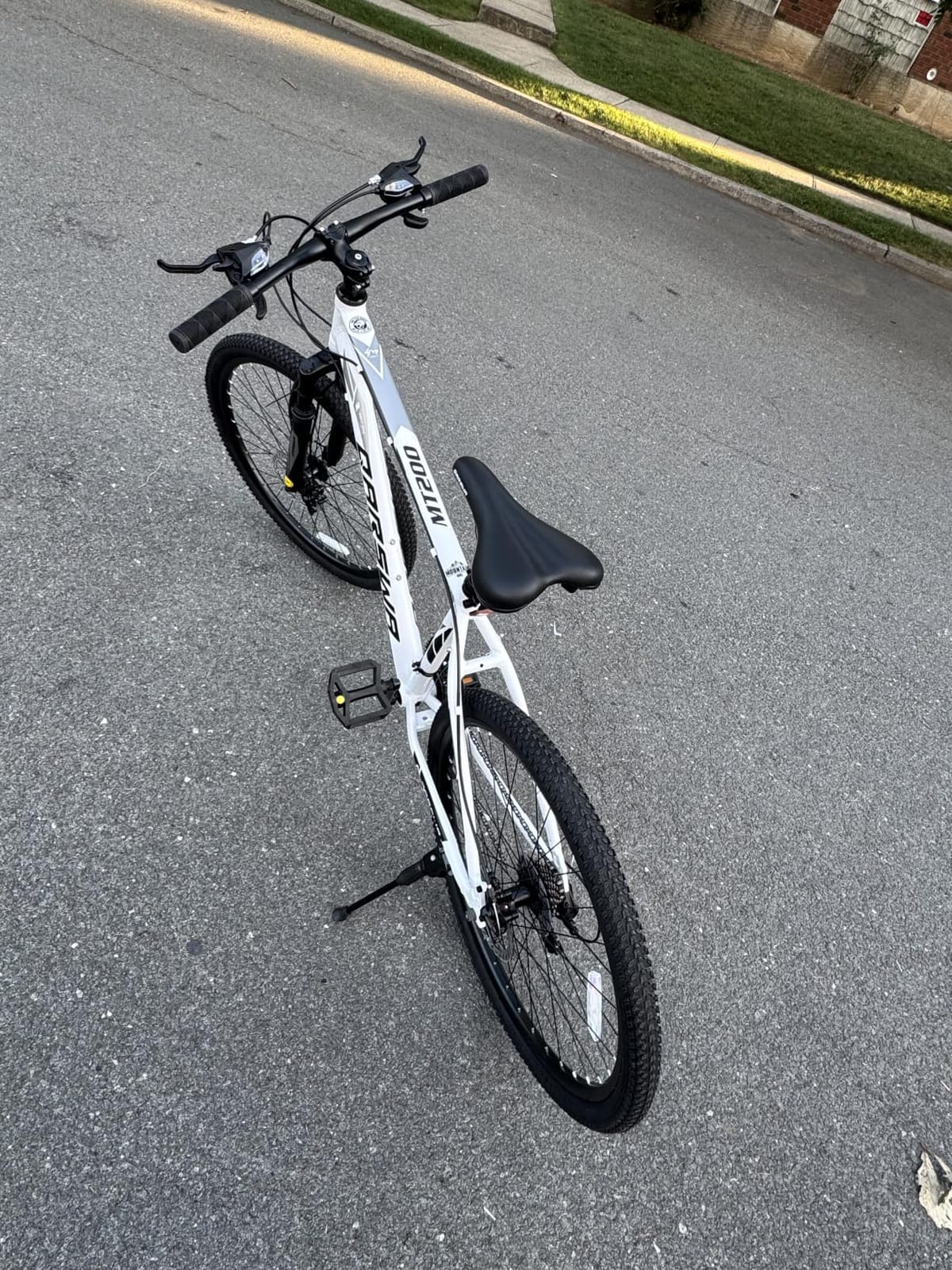 26/27.5 Inch Mountain Bike for Men and Women, Lightweight Aluminum Frame MTB with Dual Disc Brakes & 21-Speed Trigger Shifter, Comfort Seat Adult Bicycle for Trail customer photo 2