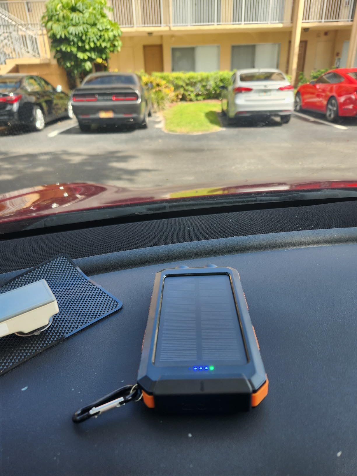 Durecopow Solar Charger Power Bank 20,000mAh, Portable Charger, 4 Cables 3 Ports Fast Charging External Battery Pack with USB C for Cell Phones, Solar Panel Charger with Dual Flashlight for Camping customer photo 2