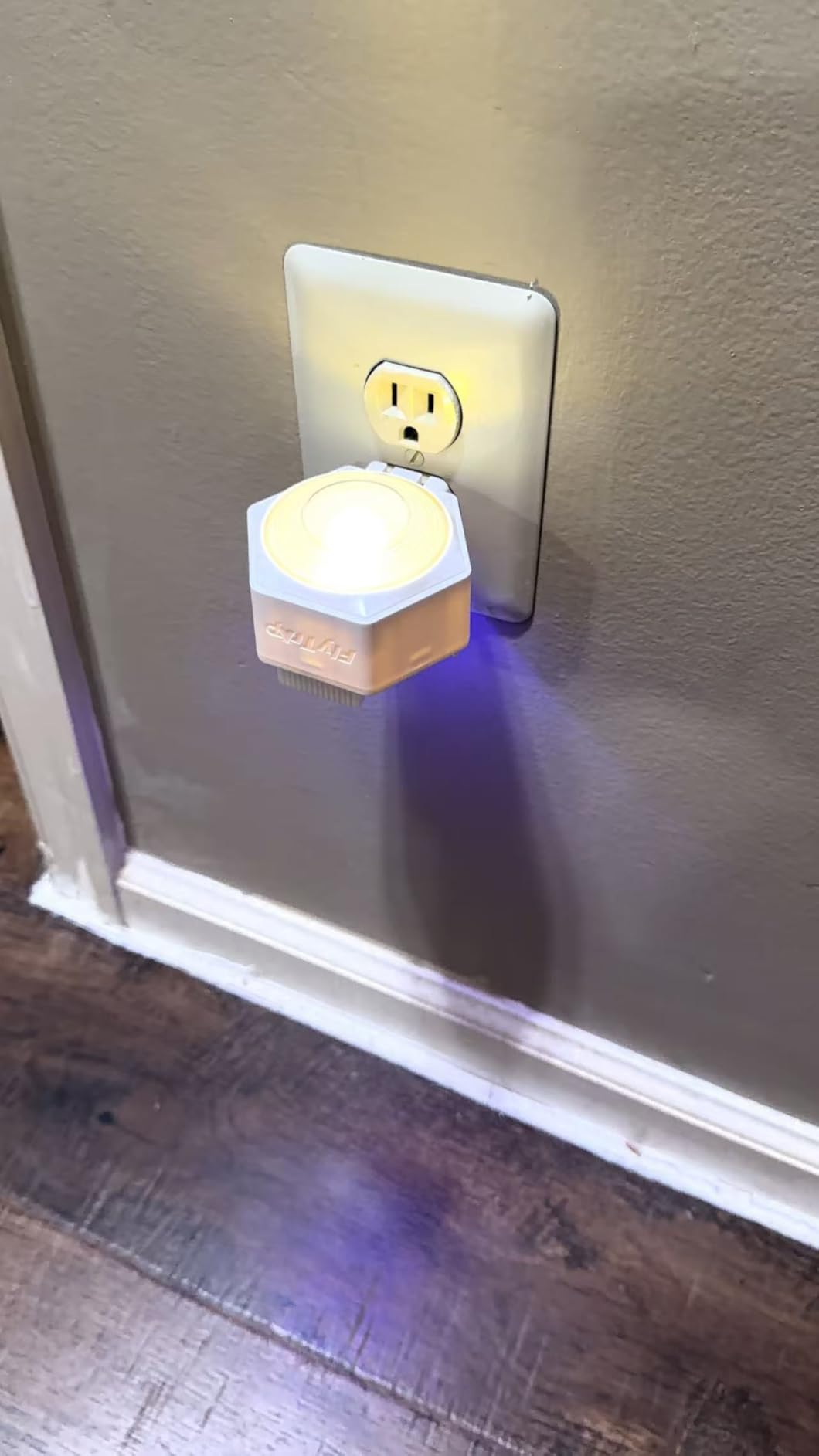 Solar Powered Animal Repellent for Yards - Waterproof Sonic Vibration Device Removes Moles, Gophers, Groundhogs, Voles, Snakes - Simple Twist Stakes for Lawn & Garden customer photo 1