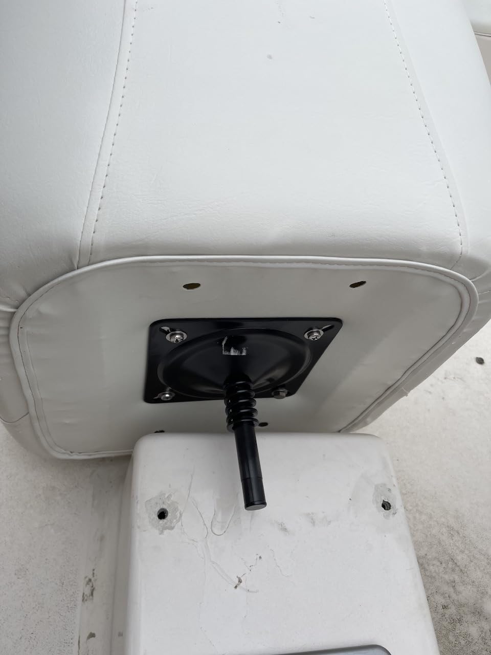 Attwood Lock N Pin Seat Mount 3/4 Inch customer photo 2