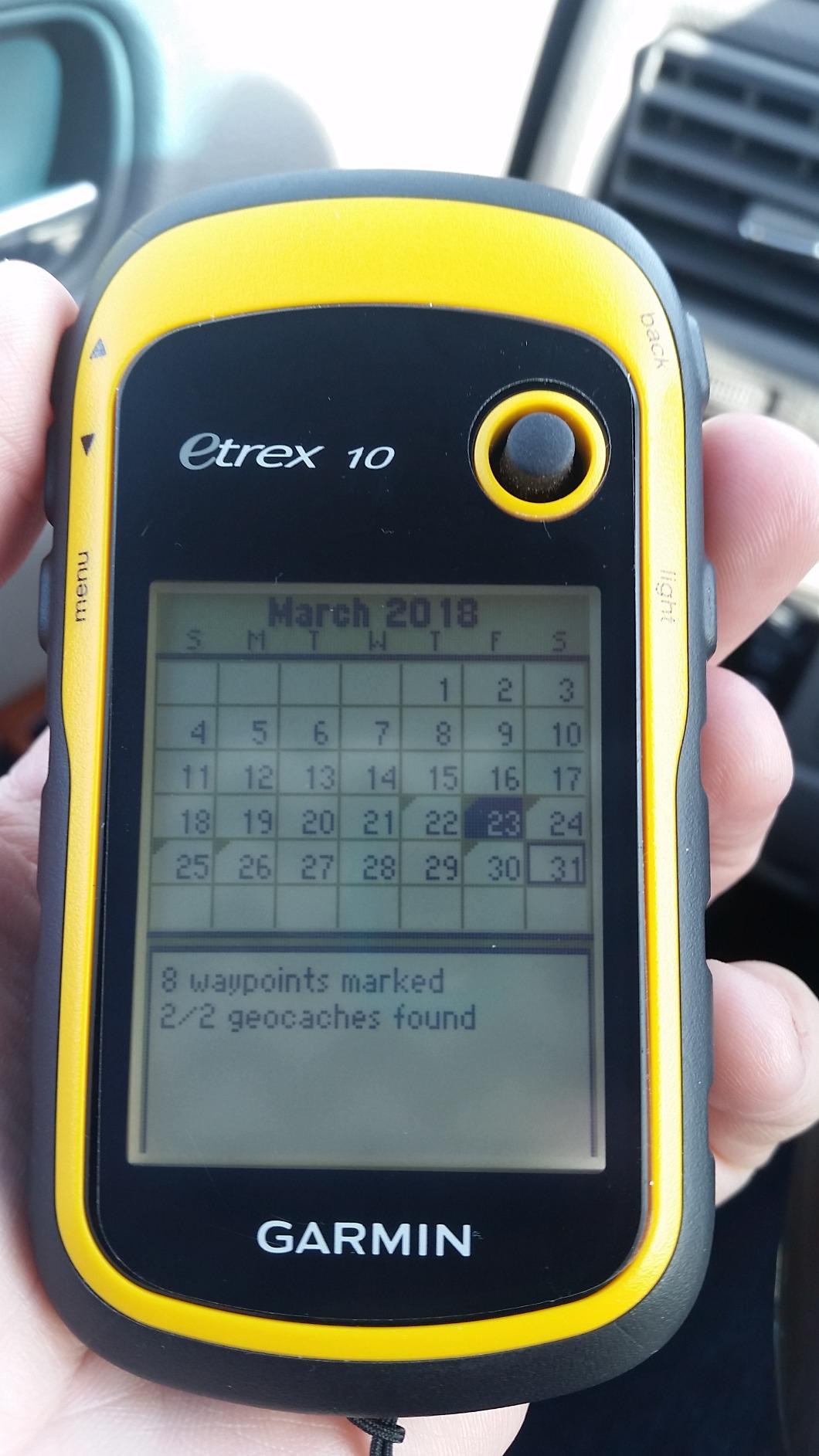 Garmin 010-00970-00 eTrex 10 Worldwide Handheld GPS Navigator customer photo 1