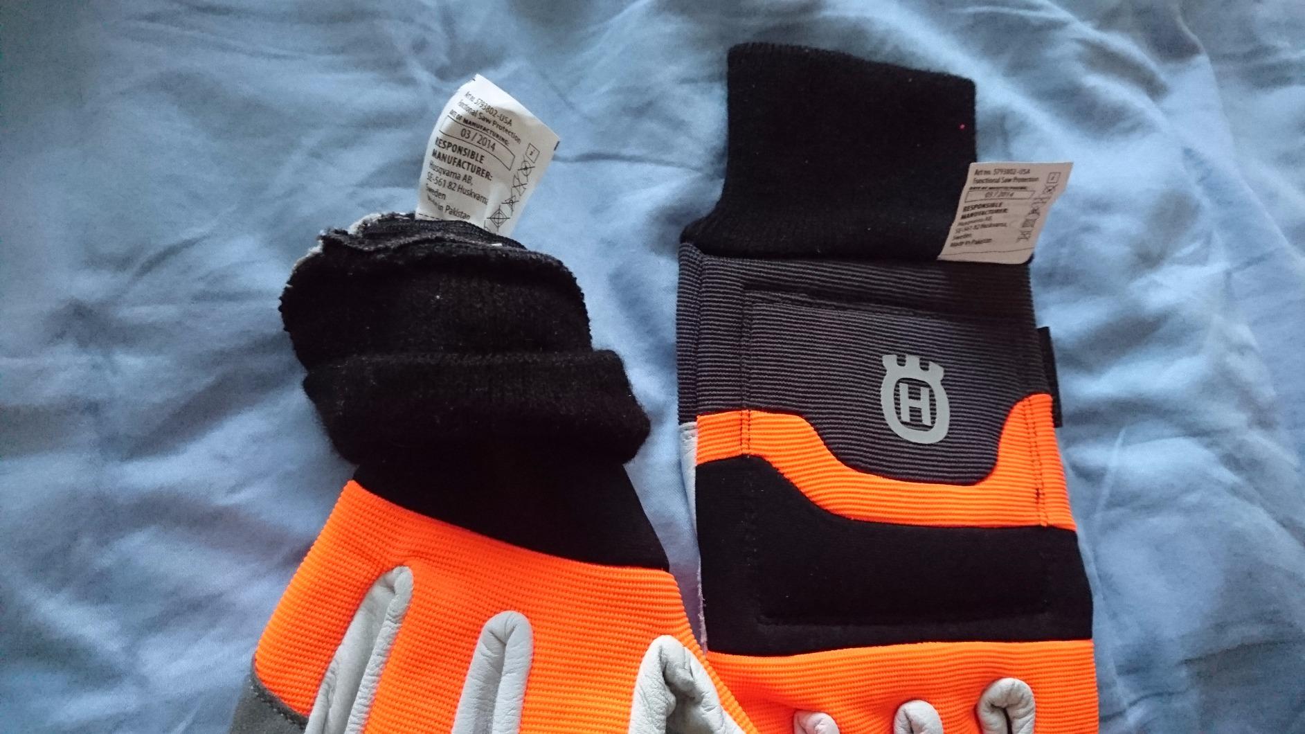 Husqvarna Functional Saw Protection Gloves, Large customer photo 1
