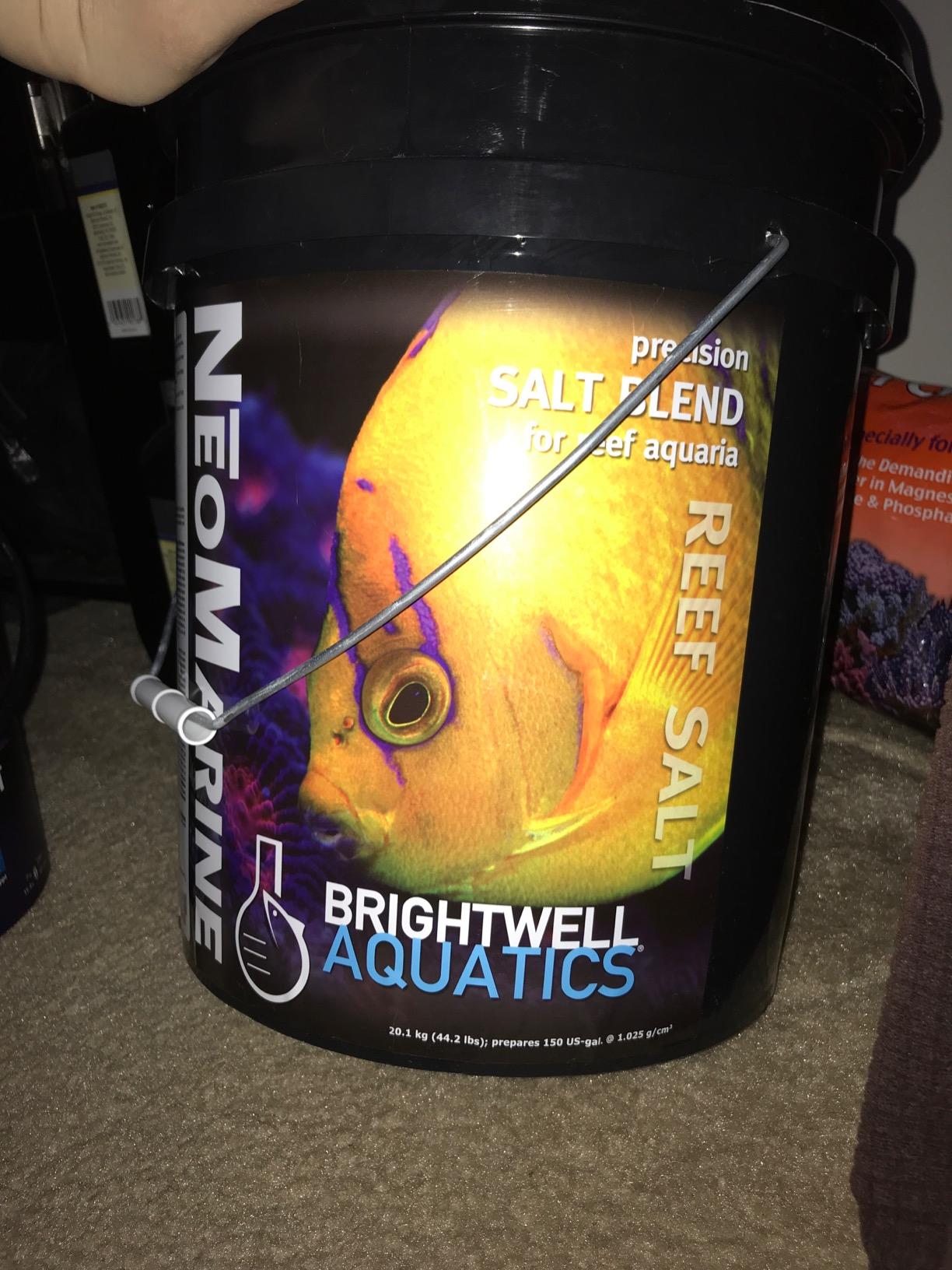 Brightwell Aquatics - NeoMarine Marine Salt Blend for Reef Aquarium - Fish Tank Starter Aquarium Salt - Aquarium Water Treatments, 16-GAL customer photo 1