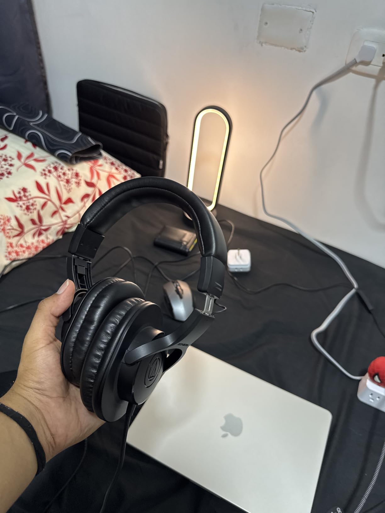 Audio-Technica ATH-M20x Professional Studio Monitor Headphones, Black customer photo 2