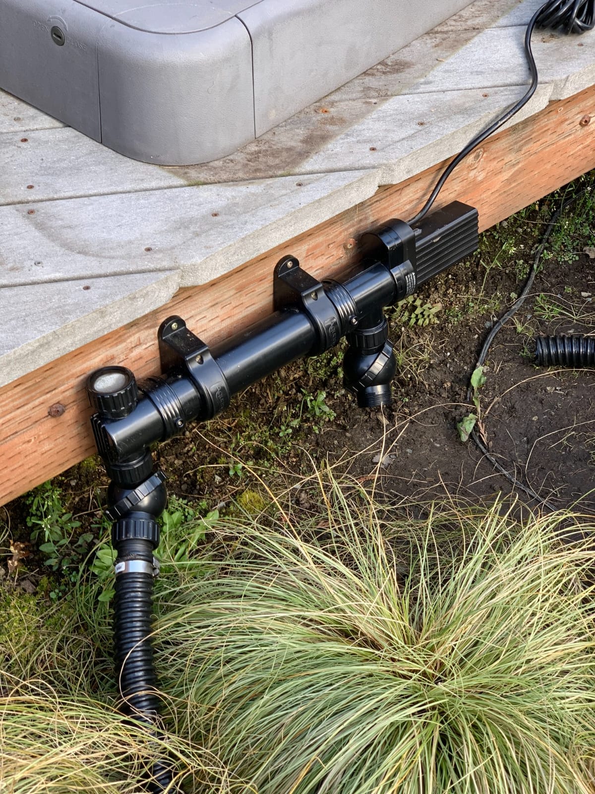 Aquascape UltraKlear 2500 UV Pond Clarifier – 28W UV Light for Clear Water & Algae Control, Ideal for Large Ponds & Water Features, 95037 customer photo 2