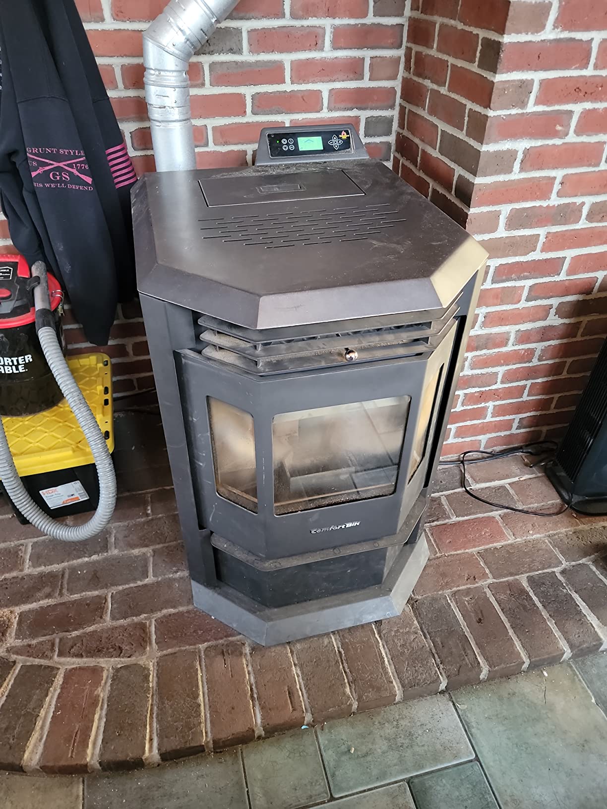 Wood Pellet Stove HP22 2,800 Sq Ft. Pellet Fuel EPA Cert. 55 Pound Hopper customer photo 2