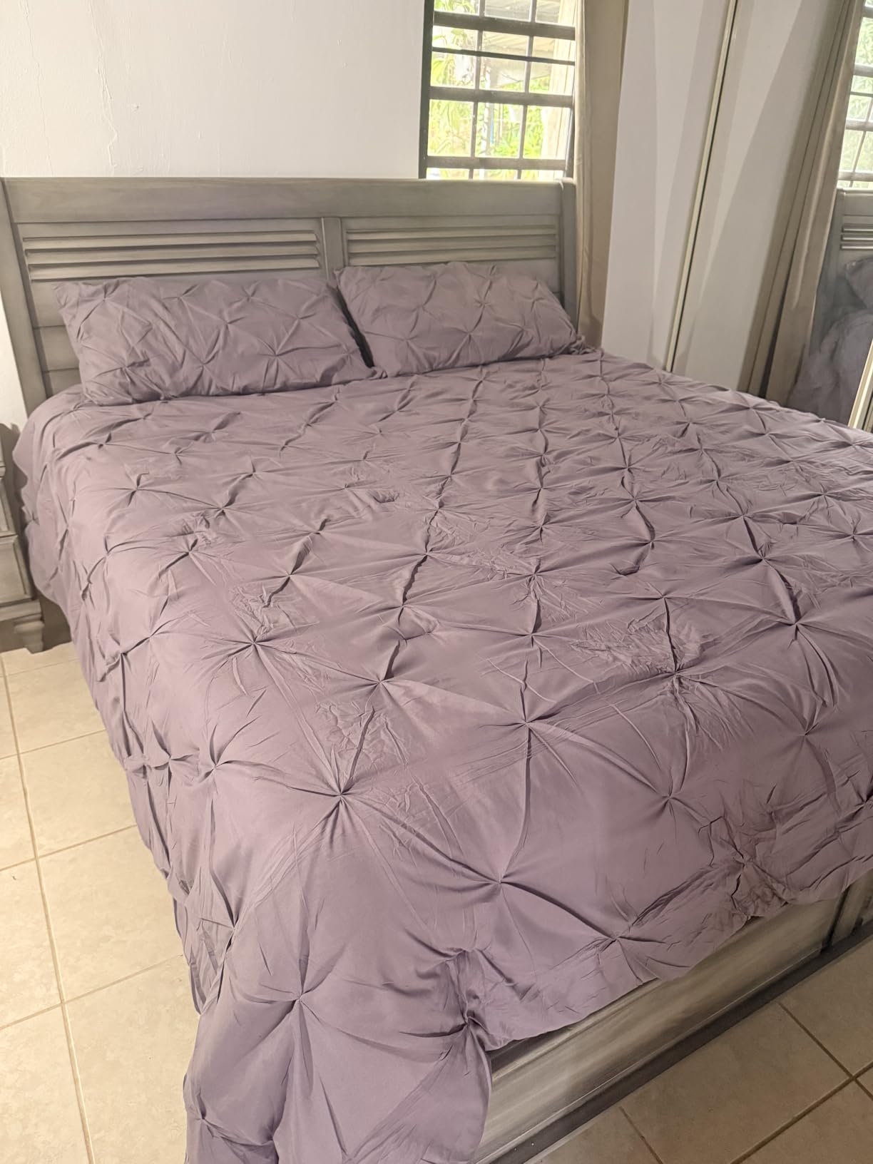 Queen 6 Piece Bed Sheet Set - Comfy, Breathable & Cooling Sheets - White customer photo 1