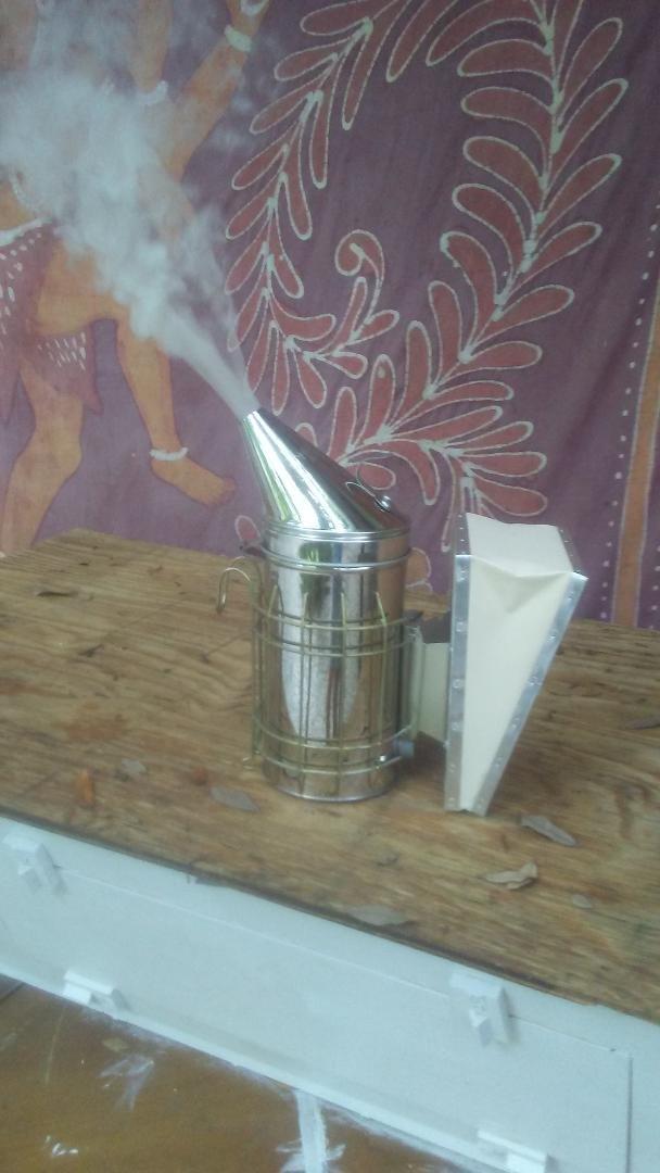 Honey Keeper Bee Hive Smoker Stainless Steel with Heat Shield Beekeeping Beehive Equipment customer photo 2