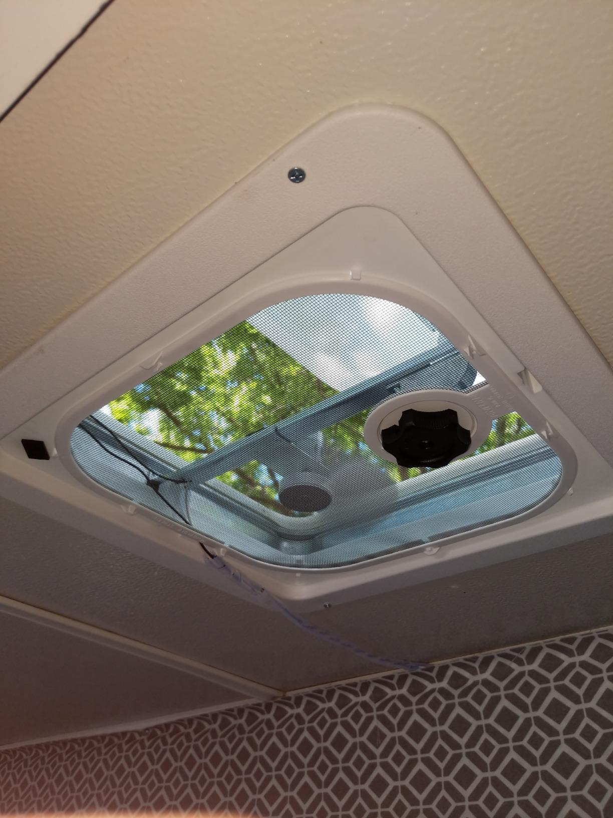 Ventline RV Roof Vent White w/ 12 Volt Fan, Putty & Screws¡­ customer photo 2
