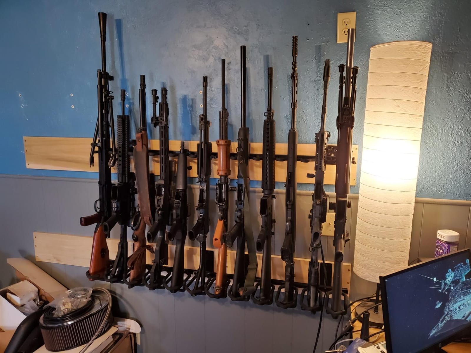 Hold Up Displays - Gun Rack and Rifle Storage Holds 6 Winchester Remington Ruger Firearms and More - Heavy Duty Steel - Made in The USA customer photo 1