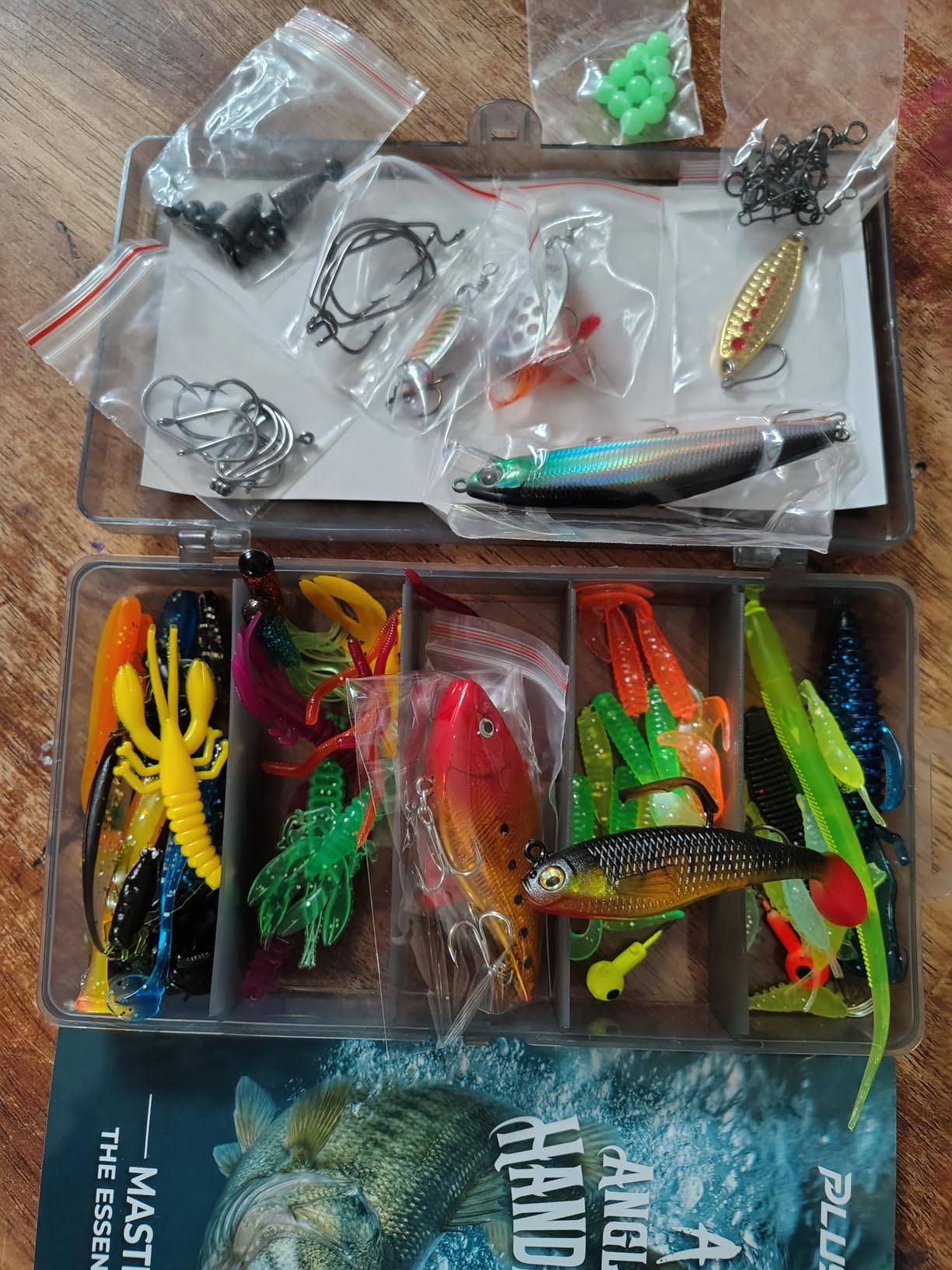 PLUSINNO Fishing Lures, All-in-One Fishing Tackle Box with Tackle Included, Fishing Gear Lure Bait Accessories Kit for Freshwater Bass Trout, Ideal Fishing Gifts for Men, Father & Beginners customer photo 2