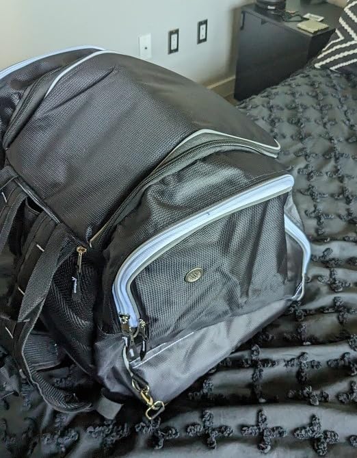 Athletico Ski Boot Bag – Skiing and Snowboarding Travel Luggage – Stores Gear Including Jacket, Helmet, Goggles, Gloves & Accessories – Venting and Grommets for Snow Drainage customer photo 2