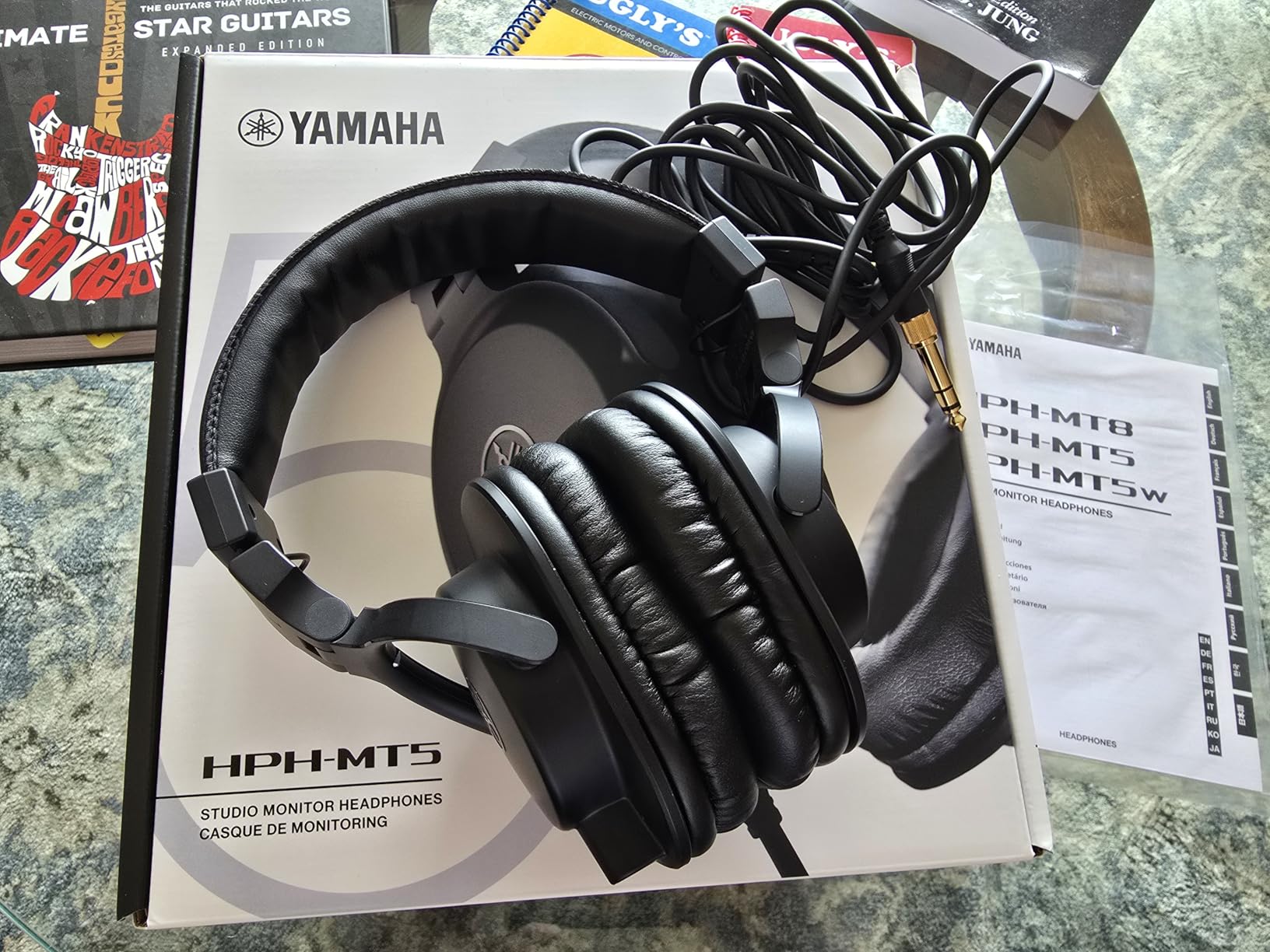 Yamaha HPH-MT5 Monitor Headphones, White, (HPH-MT5W) customer photo 2