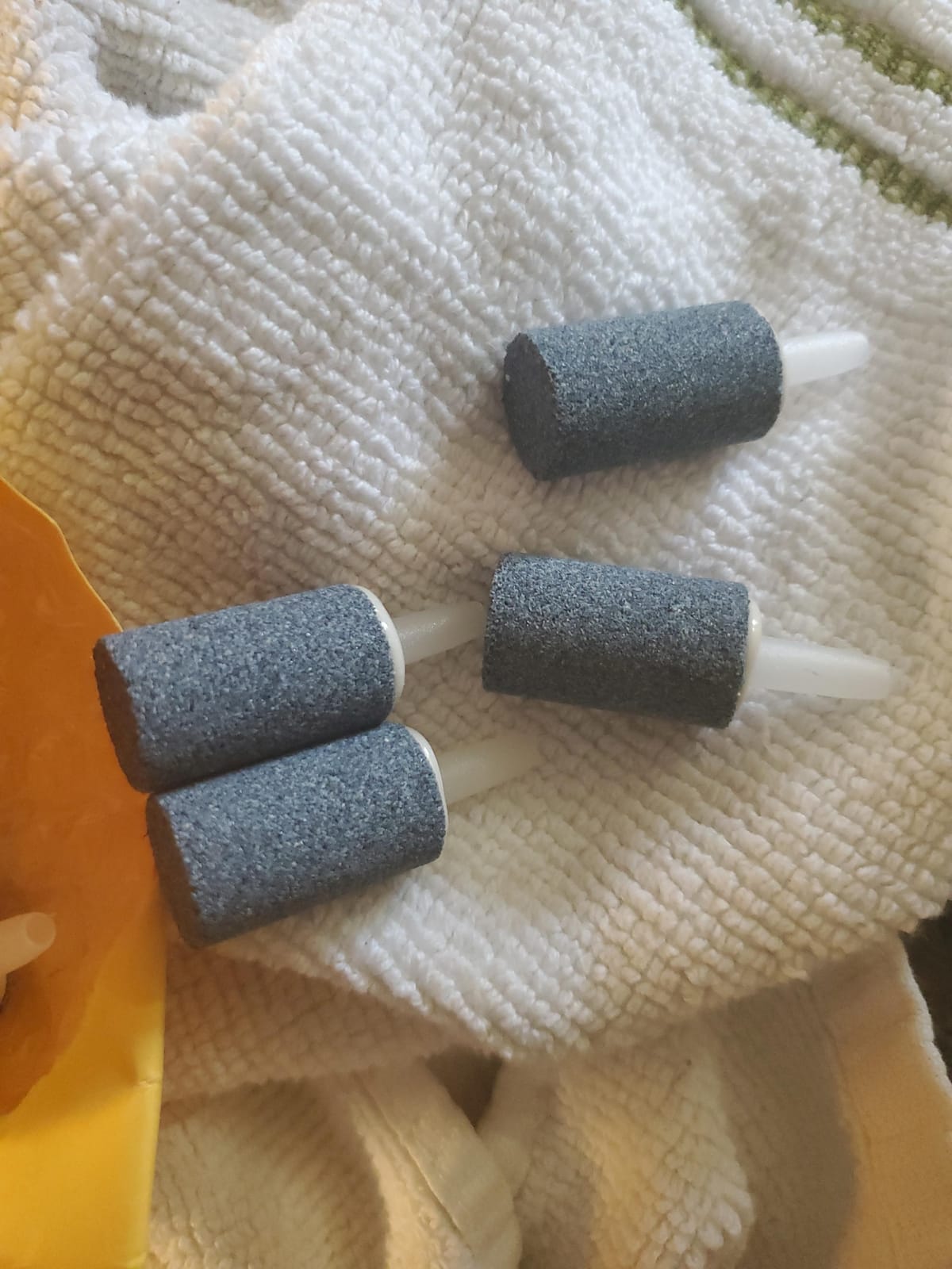 AQUANEAT Aquarium Air Stones 1 inch 12 Pack, Bubble Stone, Aerator Bubble Diffuser, Air Pump Accessories for Aquariums, Fish Tanks, and Hydroponics customer photo 2