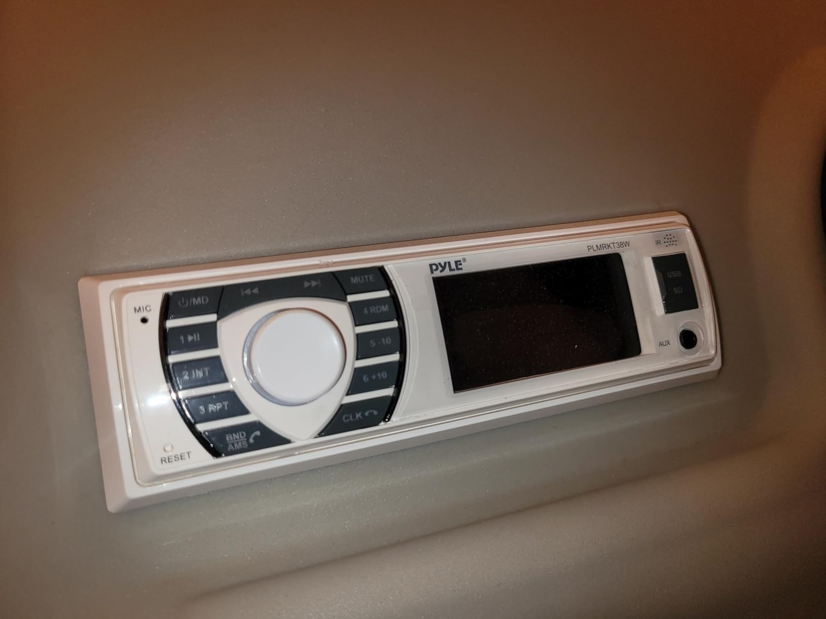 Pyle Marine Radio Receiver Speaker Set 12v Single Din Style Bluetooth Compatible Waterproof Digital Boat In Dash Console System with Mic 4 Speakers, Remote Control, Wiring Harness PLMRKT38W (White) customer photo 1