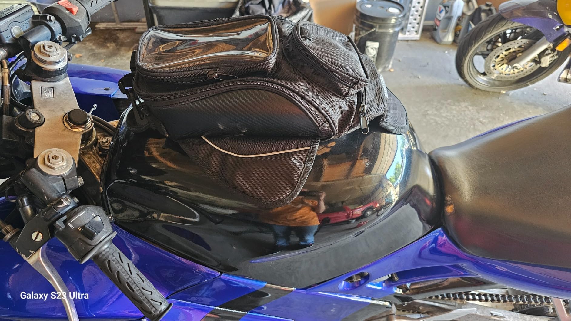 Motorcycle Tank Bag, Water Resistant with Super Strong Magnetic Gas Oil Fuel Tank Bag Black bigger Window for Honda Yamaha Suzuki Kawasaki Harley customer photo 1