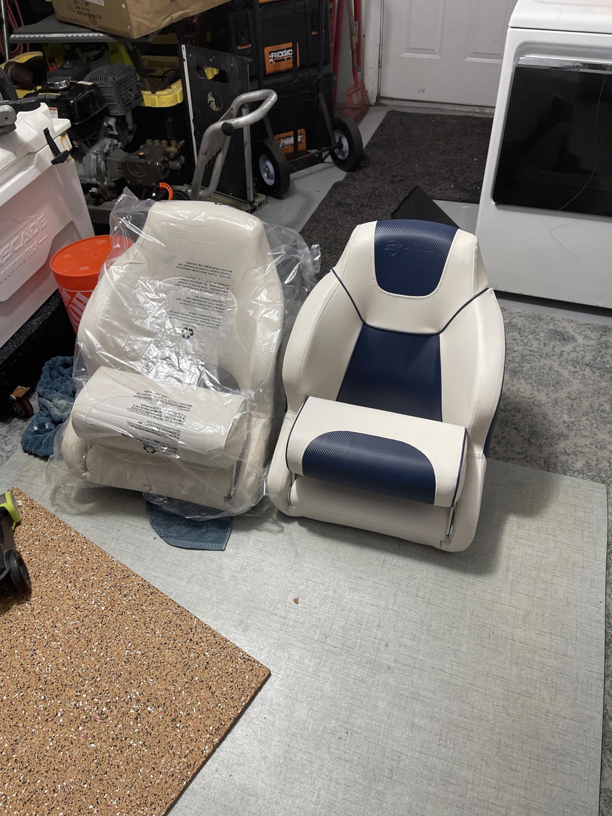 Seamander Boat Captains Chair,Boat Seat with Flip Up Bolster,Integral Rotomolded Frame, Premium EPDM Foam Material, Marine Grade Vinyl,5x5 or 5x12 inch Mounting Pattern customer photo 1