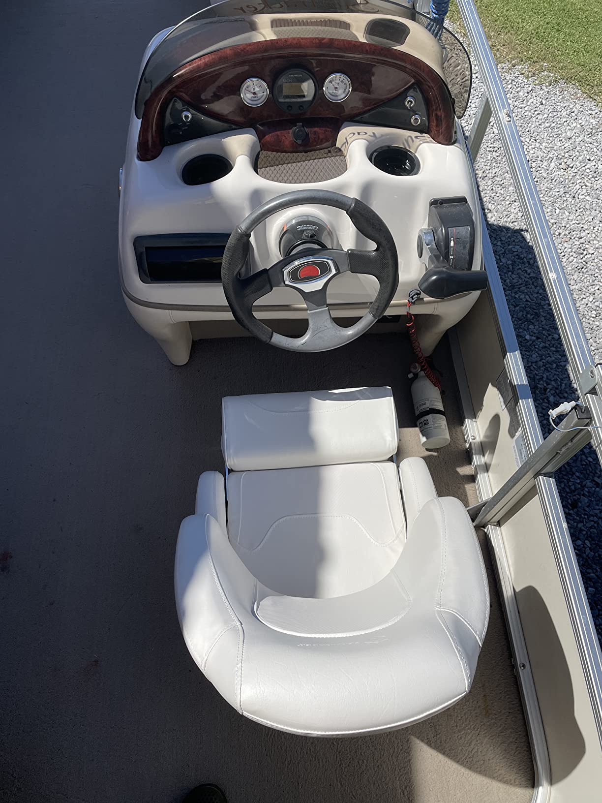 Seamander Boat Captains Chair,Boat Seat with Flip Up Bolster,Integral Rotomolded Frame, Premium EPDM Foam Material, Marine Grade Vinyl,5x5 or 5x12 inch Mounting Pattern customer photo 2