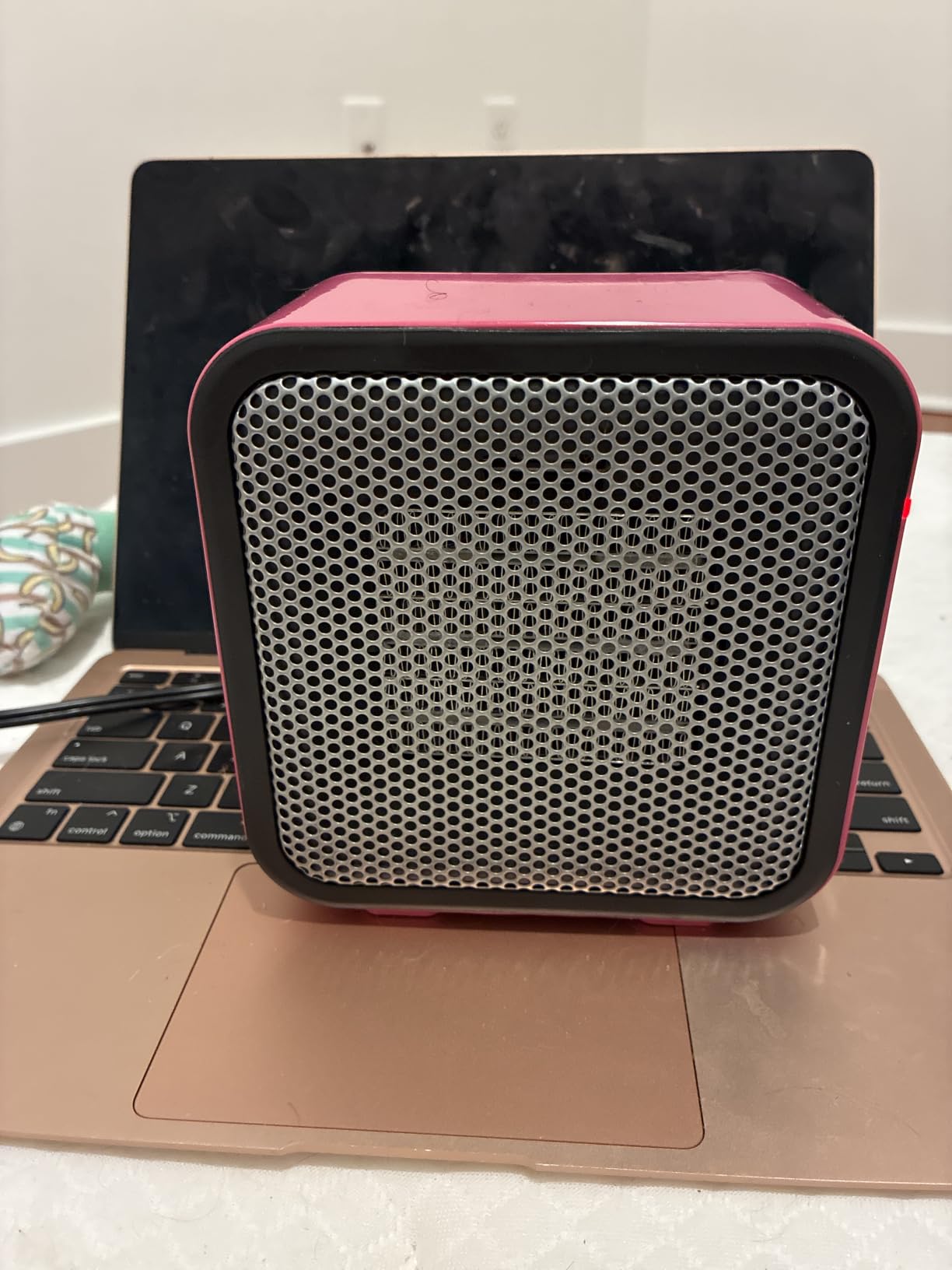 Amazon Basics Ceramic Space Heater, Portable Mini Heater for Office Desk, Fast Heating, Efficient, Indoor Use, 500W, With Tip-Over Protection, Lightweight 1.4 lbs, Blue, 5.9