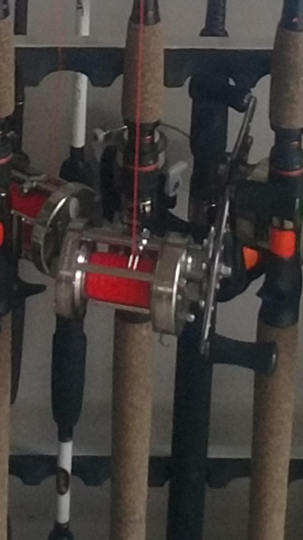 Lew's Laser XL Baitcast Fishing Reel, Right-Hand Retrieve, 4.2:1 Gear Ratio, 4 Bearing System customer photo 2