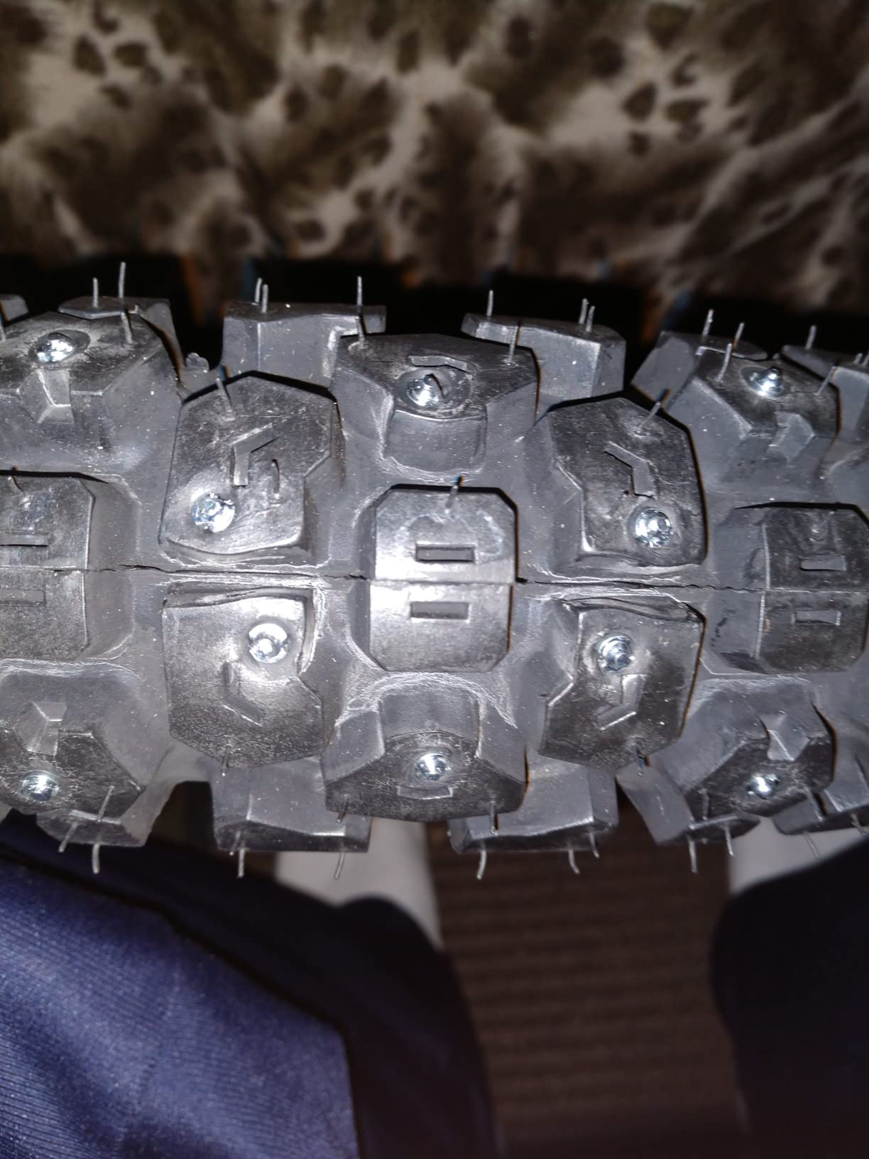 Tires Studs/Screw Snow Carbide Spikes/Wheel Tyres Studs for Racing car,Bicycle,Bike,Fat Bikes, Scooters Tires,Running Shoes Boots in Winter 7 * 9.9mm 100PCS customer photo 1