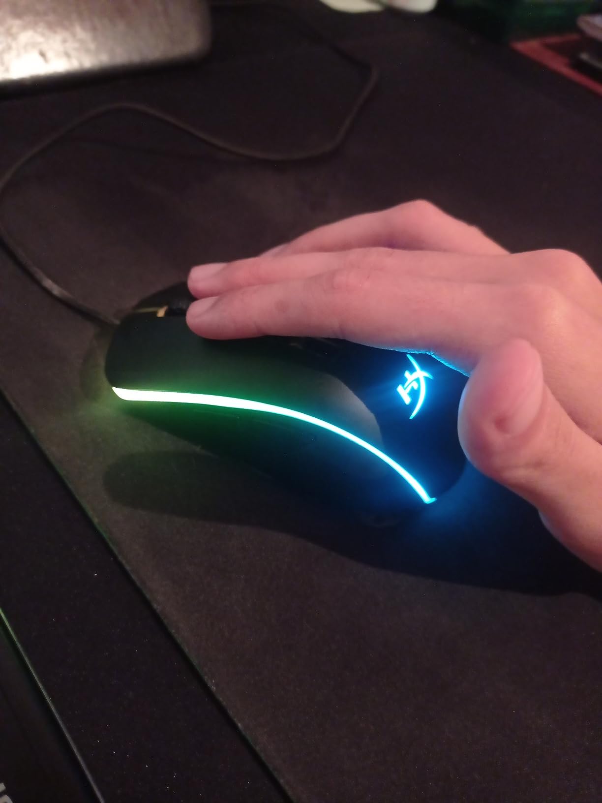 HyperX Pulsefire Surge - RGB Wired Optical Gaming Mouse, Pixart 3389 Sensor up to 16000 DPI, Ergonomic, 6 Programmable Buttons, Compatible with Windows 10/8.1/8/7 - Black customer photo 1