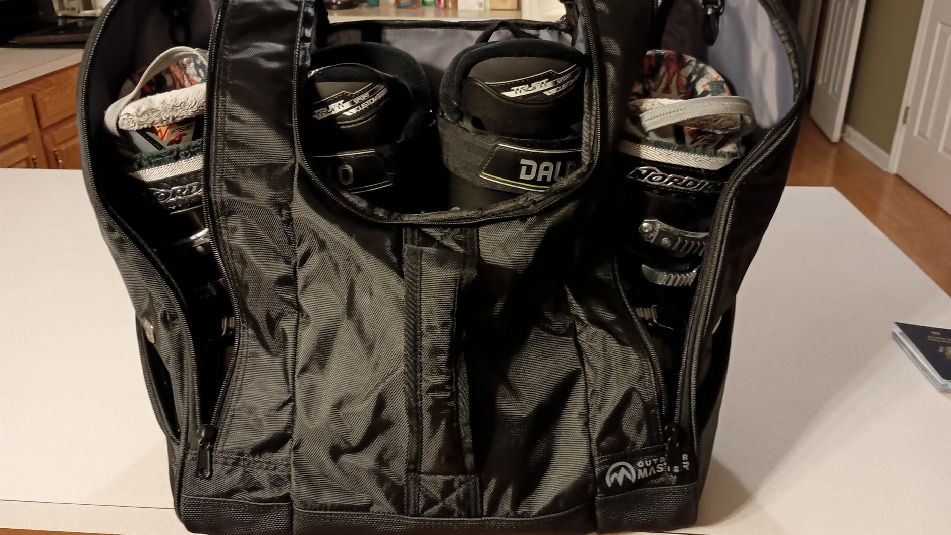 OutdoorMaster 50L Ski Boots and Snowboard Boots Bag for Travel POLAR BEAR customer photo 2