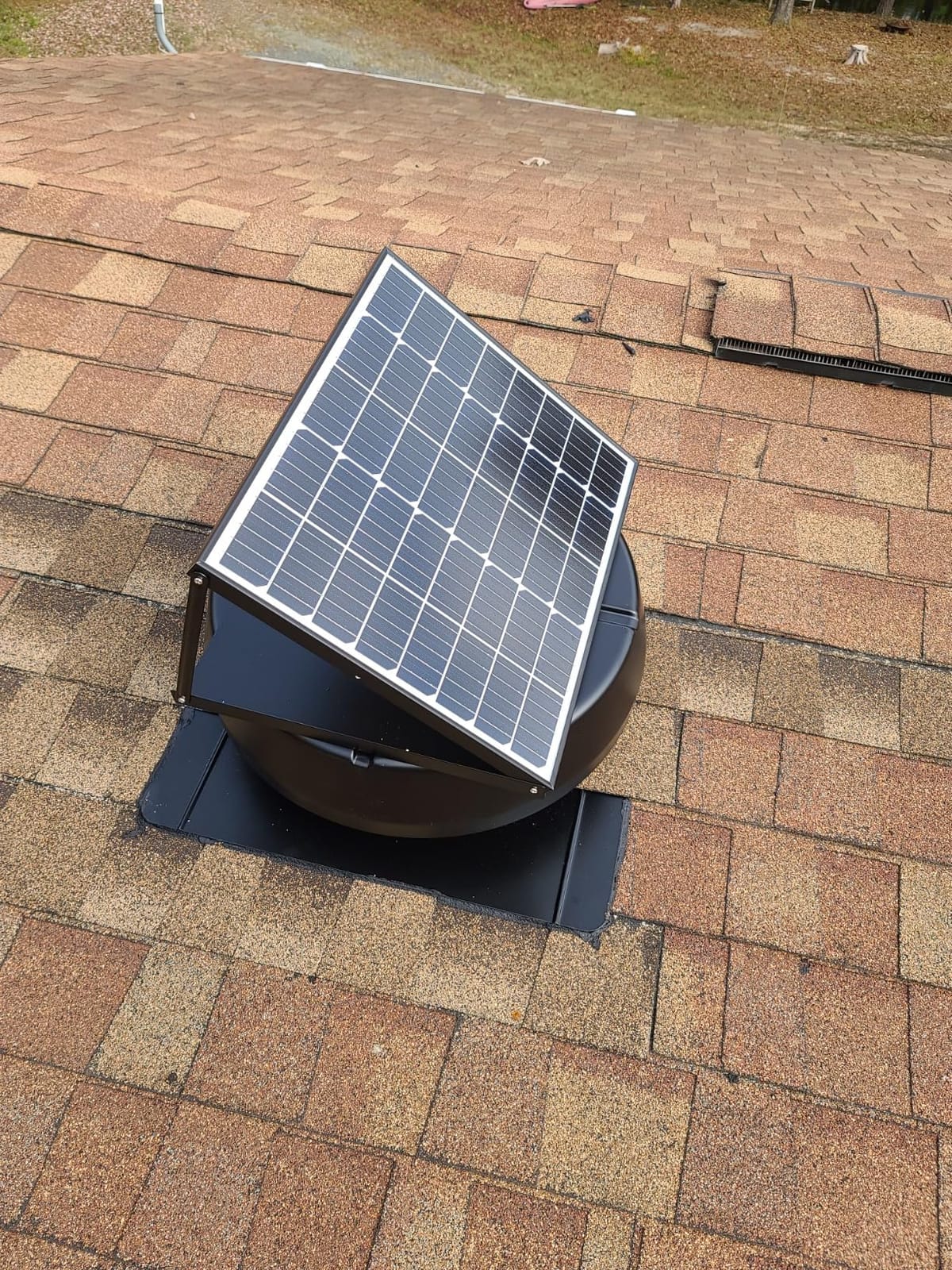 iLIVING HYBRID Ready Smart Thermostat Solar Roof Attic Exhaust Fan, 14