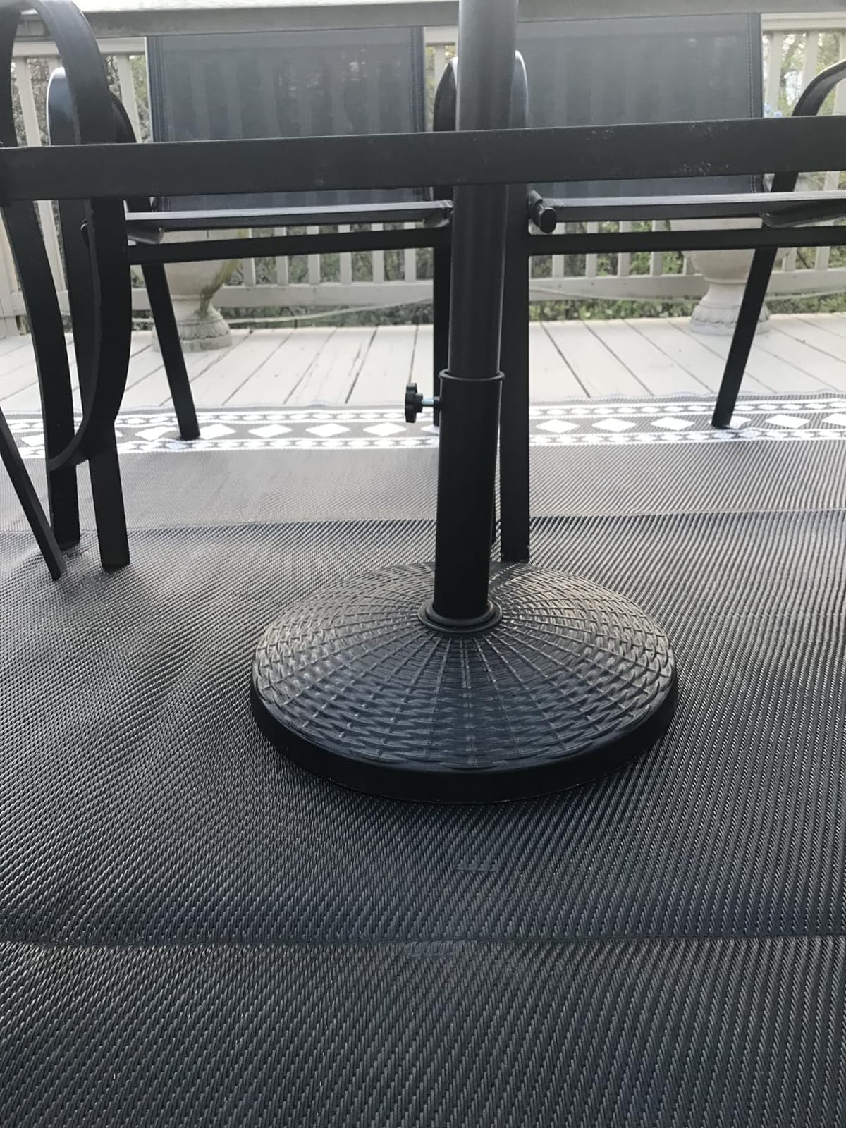 Blissun 22 lbs Heavy Duty Patio Market Umbrella Base Stand customer photo 1