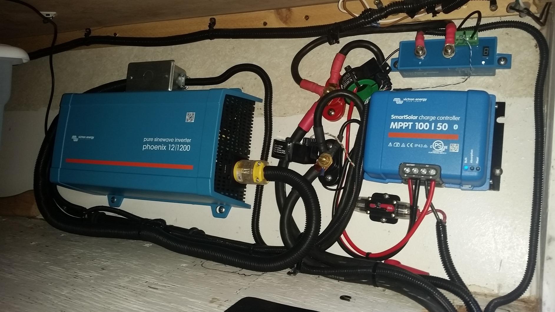 Victron Energy 1200VA 12-Volt 120V AC Pure Sine Wave Inverter- NEMA 5-15R customer photo 2
