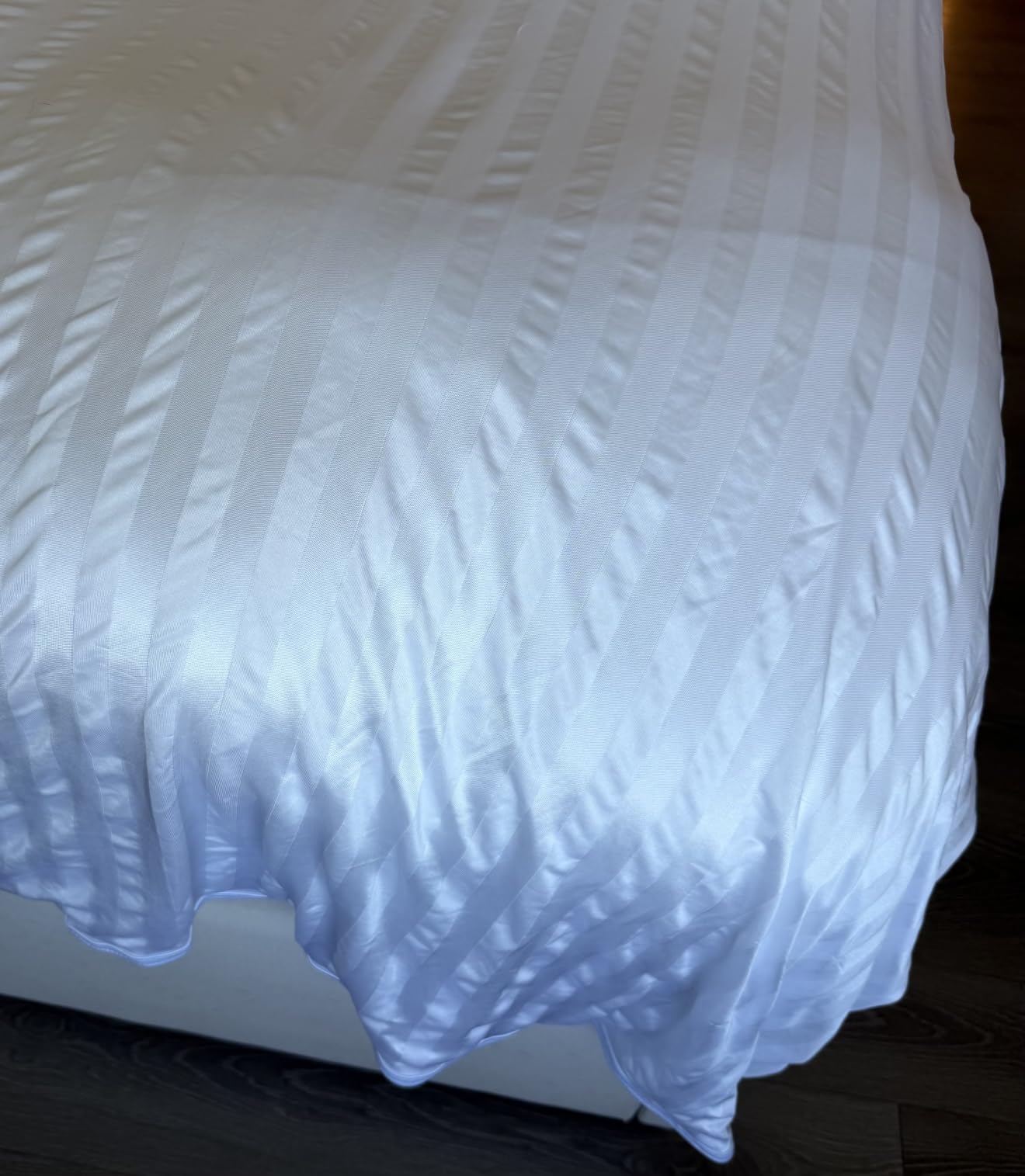 Elegear Arc-Chill 3.0 Cooling Blankets for Hot Sleepers, Cool Throw, Blue customer photo 1