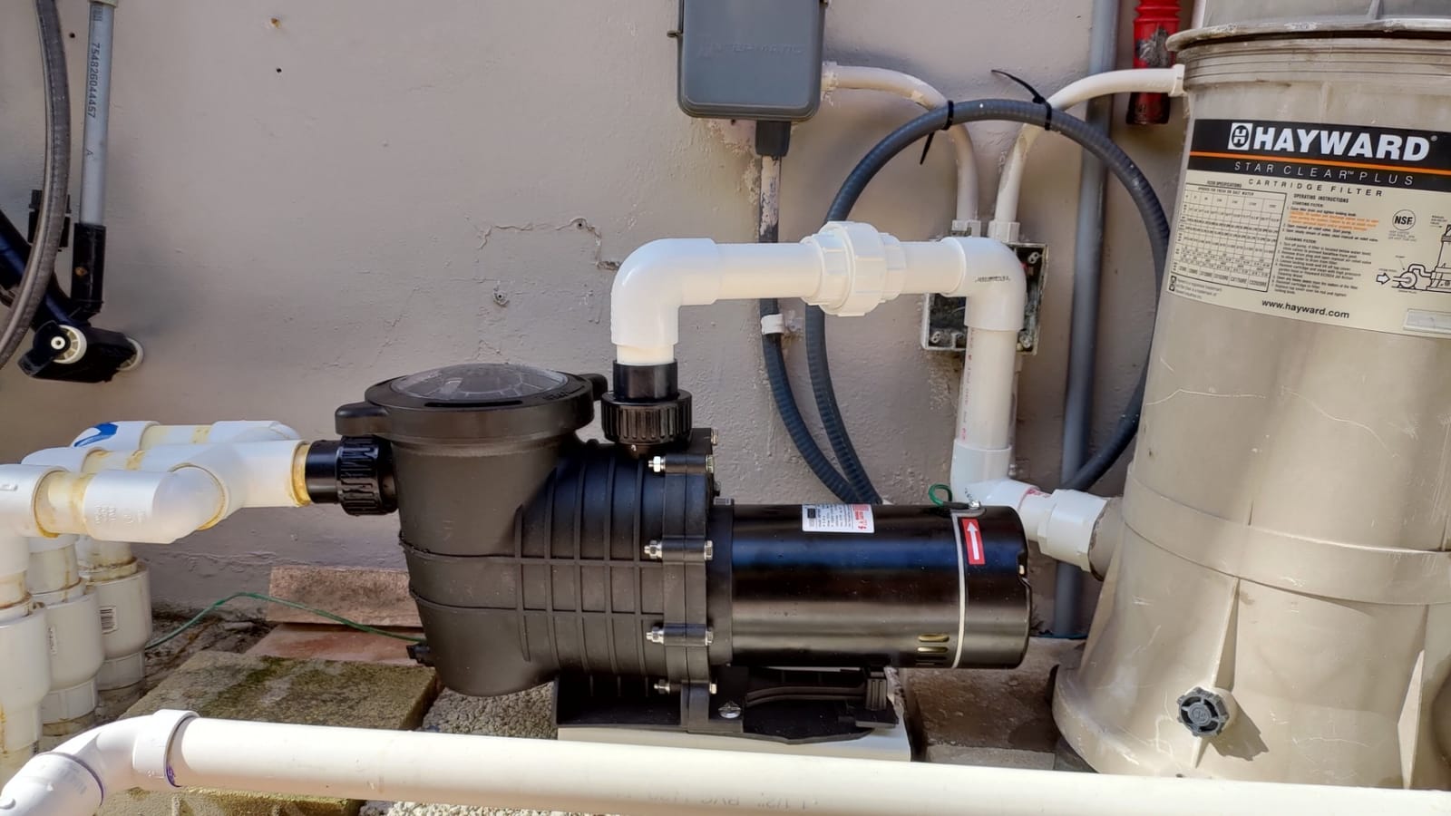 VIVOHOME 2.0HP In/Above Ground Pool Pump, 115V/230V 6800GPH Self-Priming | High Flow Energy Efficient Motor - 1.5