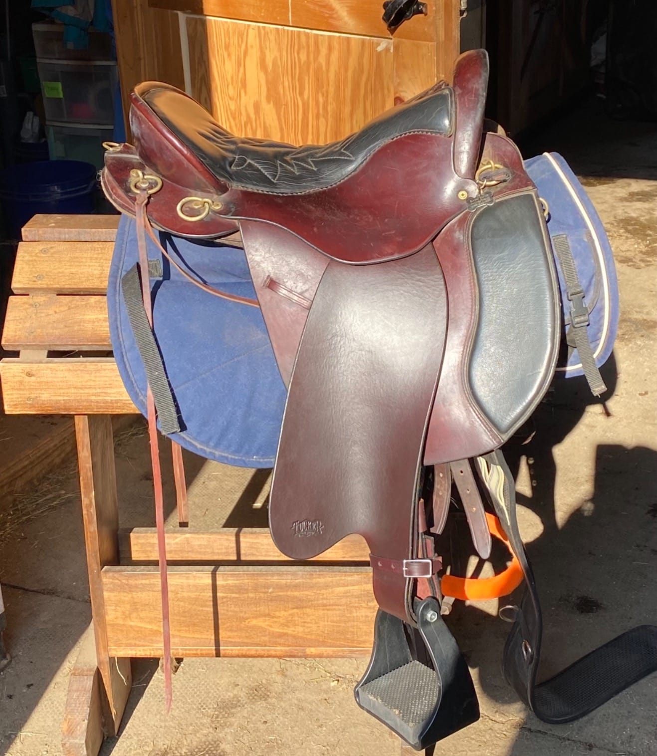AJ Tack Polymer Western & English Stirrups, Trail & Endurance customer photo 1