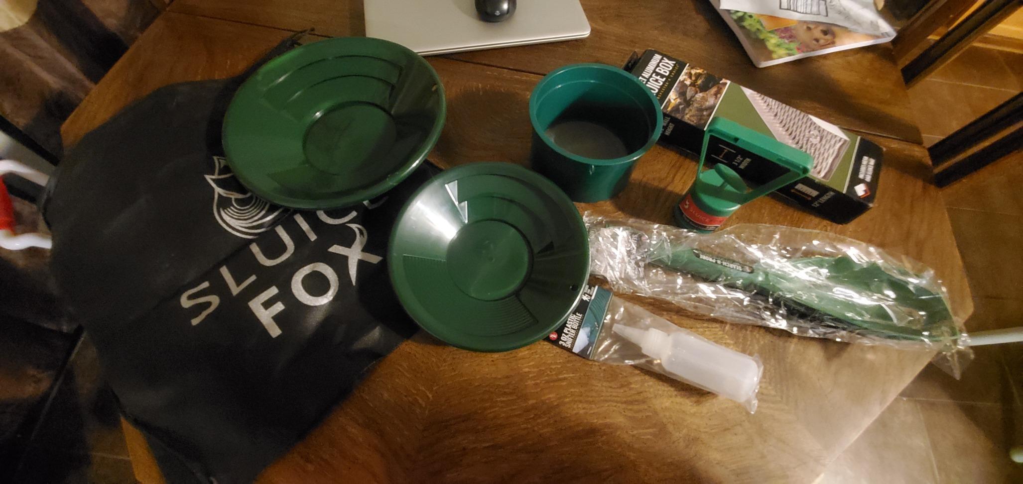 Compact Gold Prospecting Kit with 12