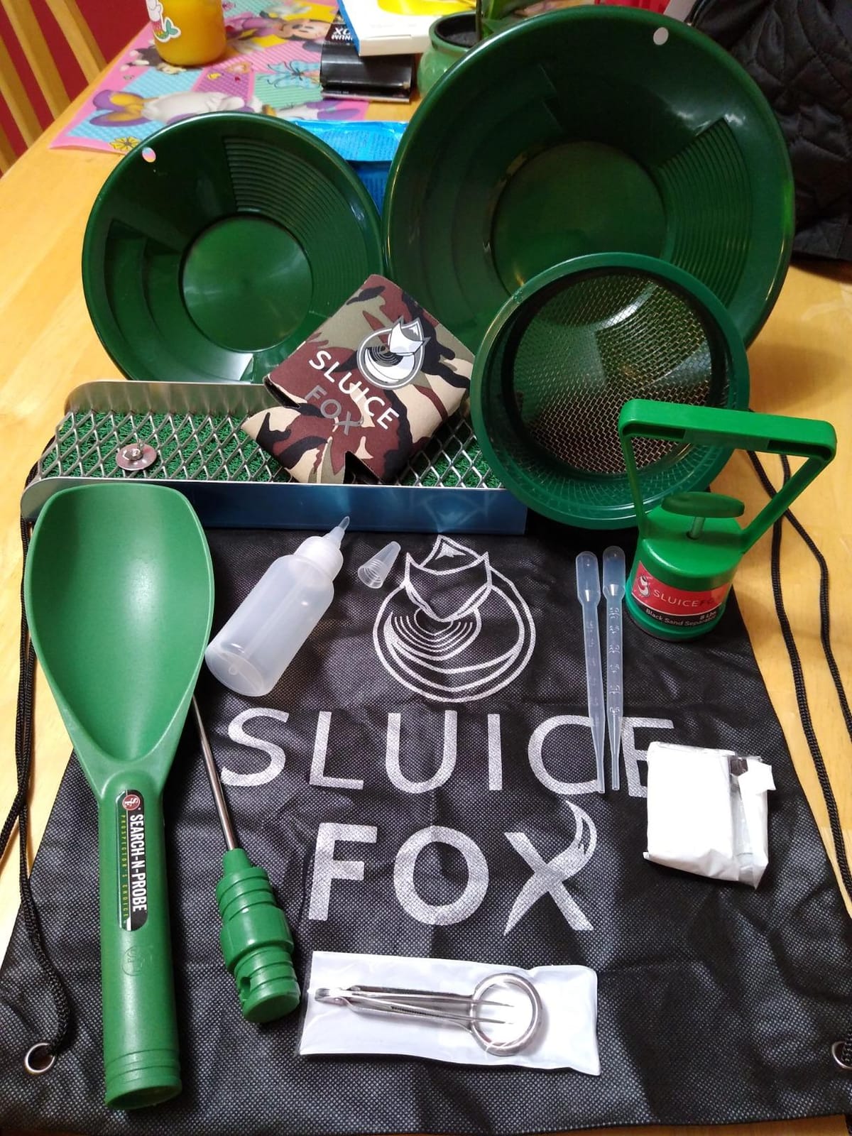 Compact Gold Prospecting Kit with 12