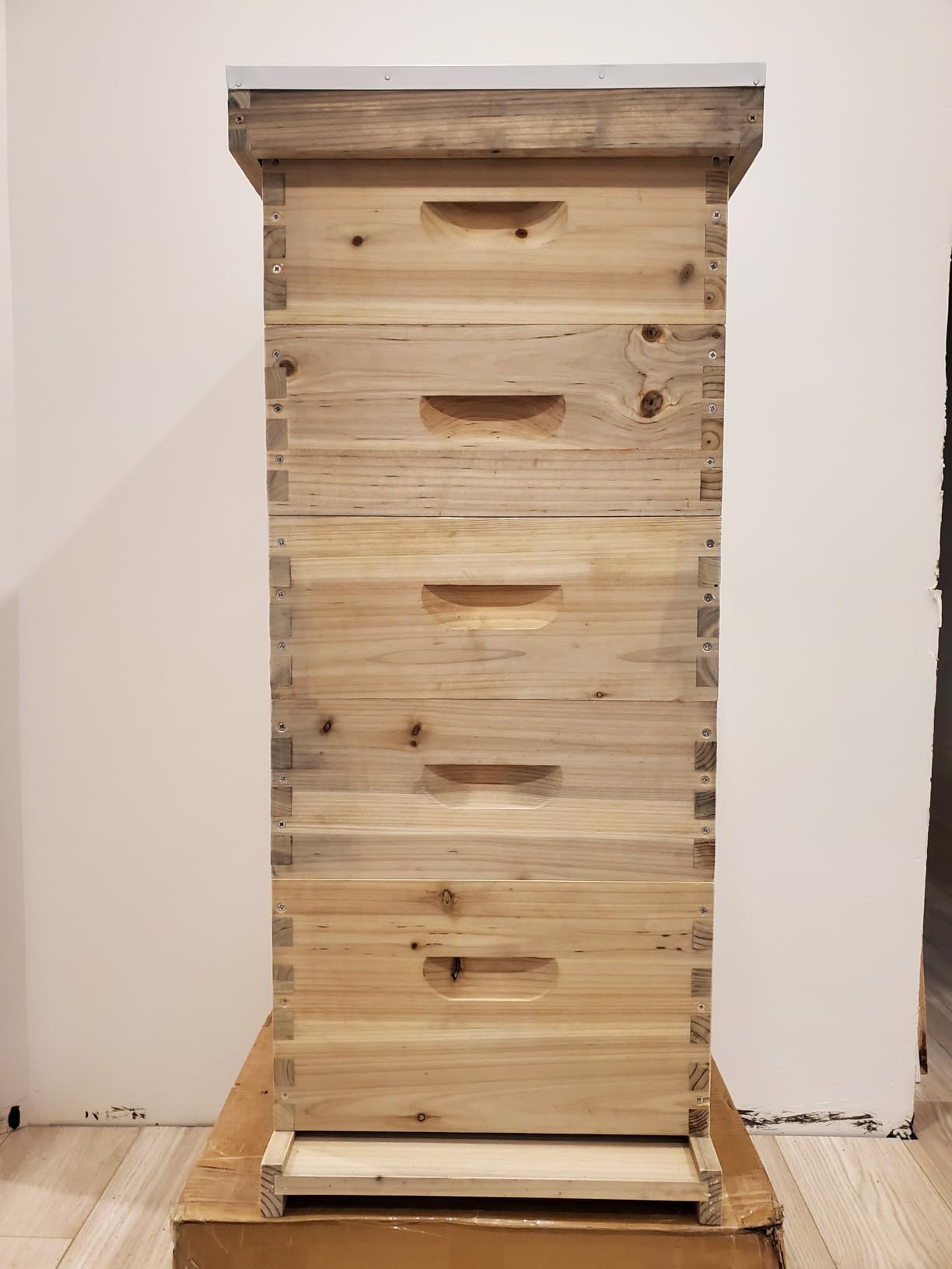 CREWORKS 5 Layer Bee Hive, Beehive for Honey, Bee Box Beekeeping Supplies, Hive Kit for Starter Beekeeper (No Frames) customer photo 1