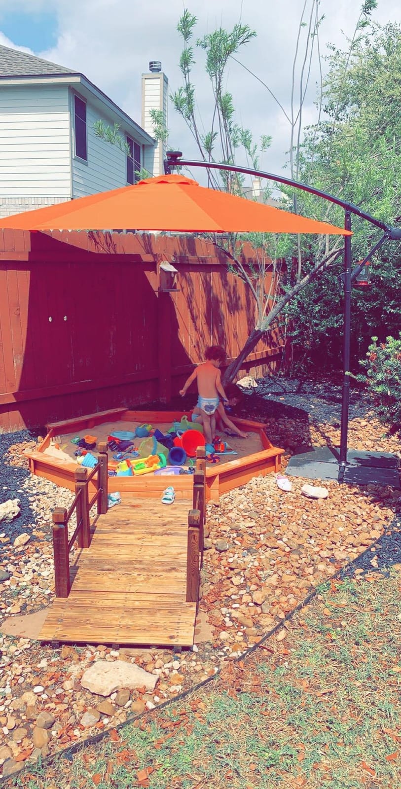 HAPPYGRILL 5 FT Wooden Garden Bridge, Decorative Pond Bridge with Railings customer photo 1