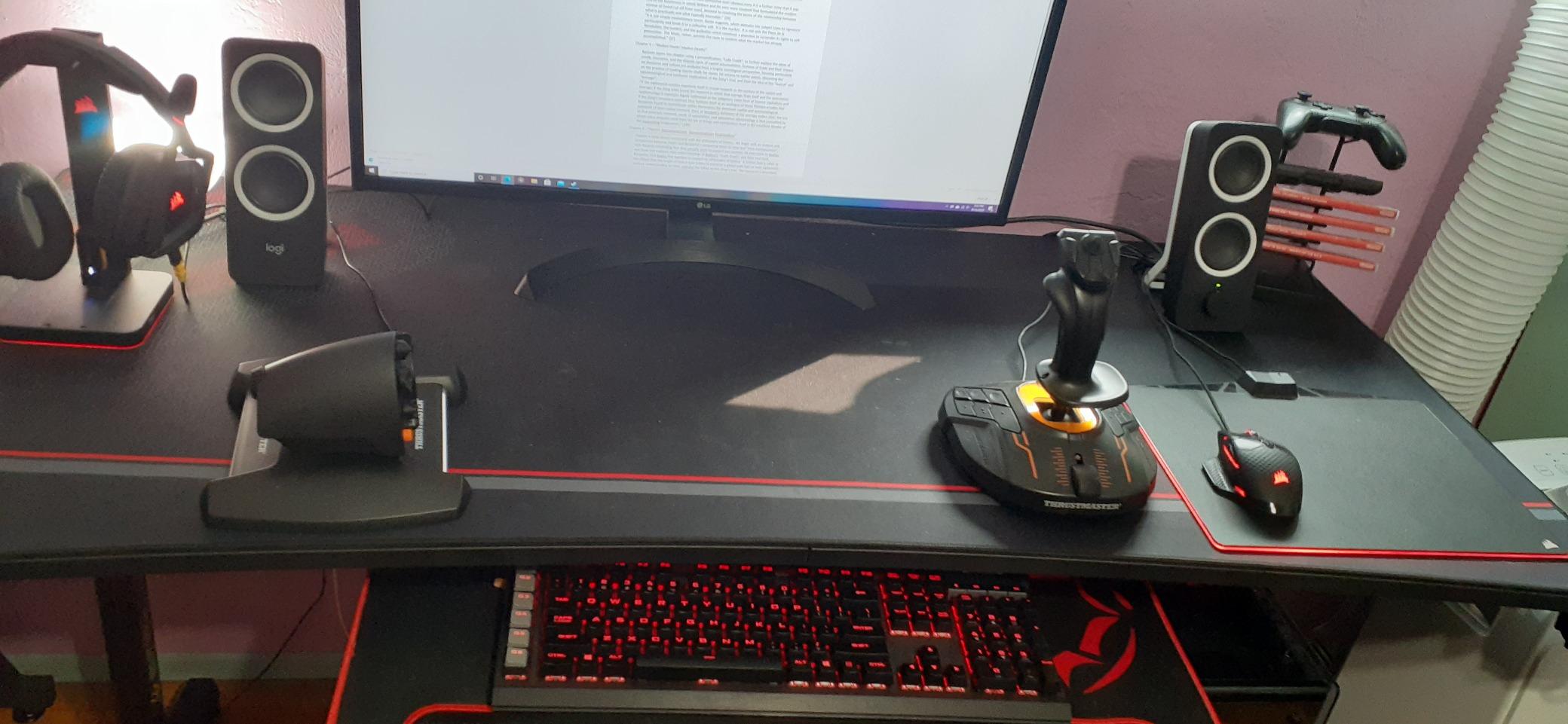 EUREKA ERGONOMIC Gaming Desk, 60 Inch Computer Desk with Full Mouse Pad customer photo 1